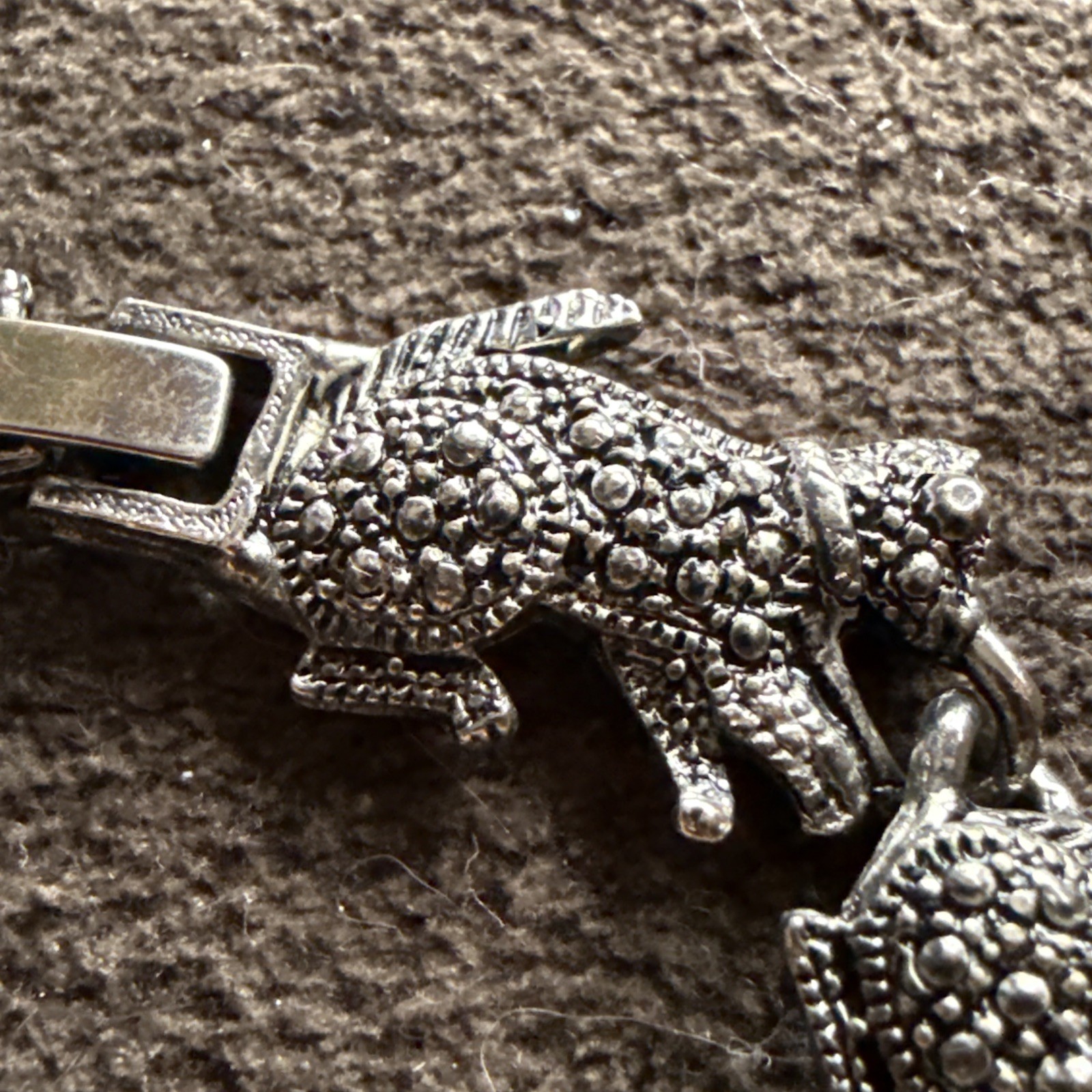 Silver Tone 7” Kitty Cat By The Tail Bracelet 7” Cat Kitten Feline