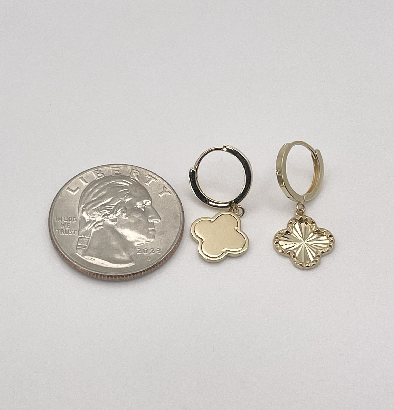 18k Solid Gold Hinged Hoop Dangle Clover Charm Earrings Diamond Cut