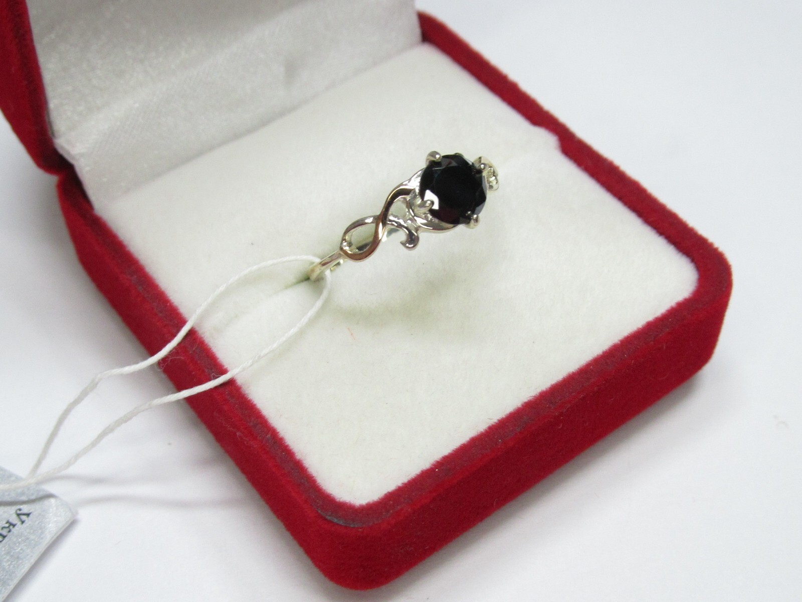 Women’s 925 sterling silver, 375 gold ring, cubic zirconia, 1,77 gr, size 6,75.