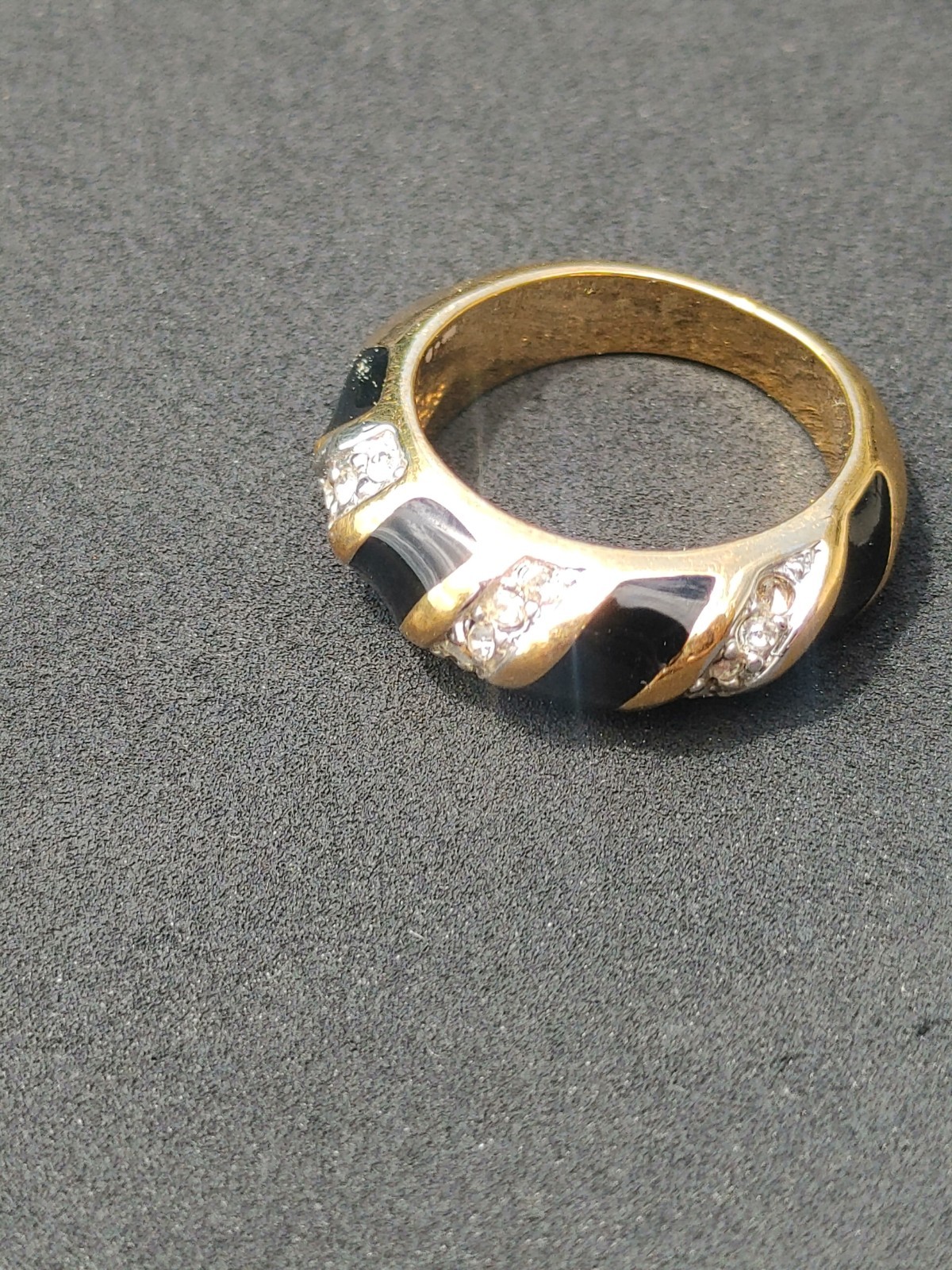 18 kt GE black and gold stripes ring size 8 yellow gold electroplated cz