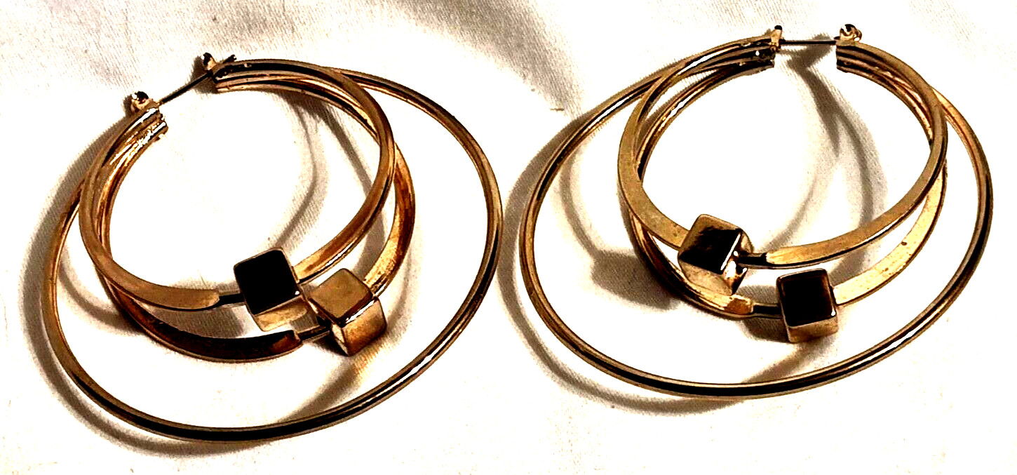 Gold Tone Triple Hoop Earrings Pierced Mod Modernist Cube & Loop 2.5″ Drop VTG