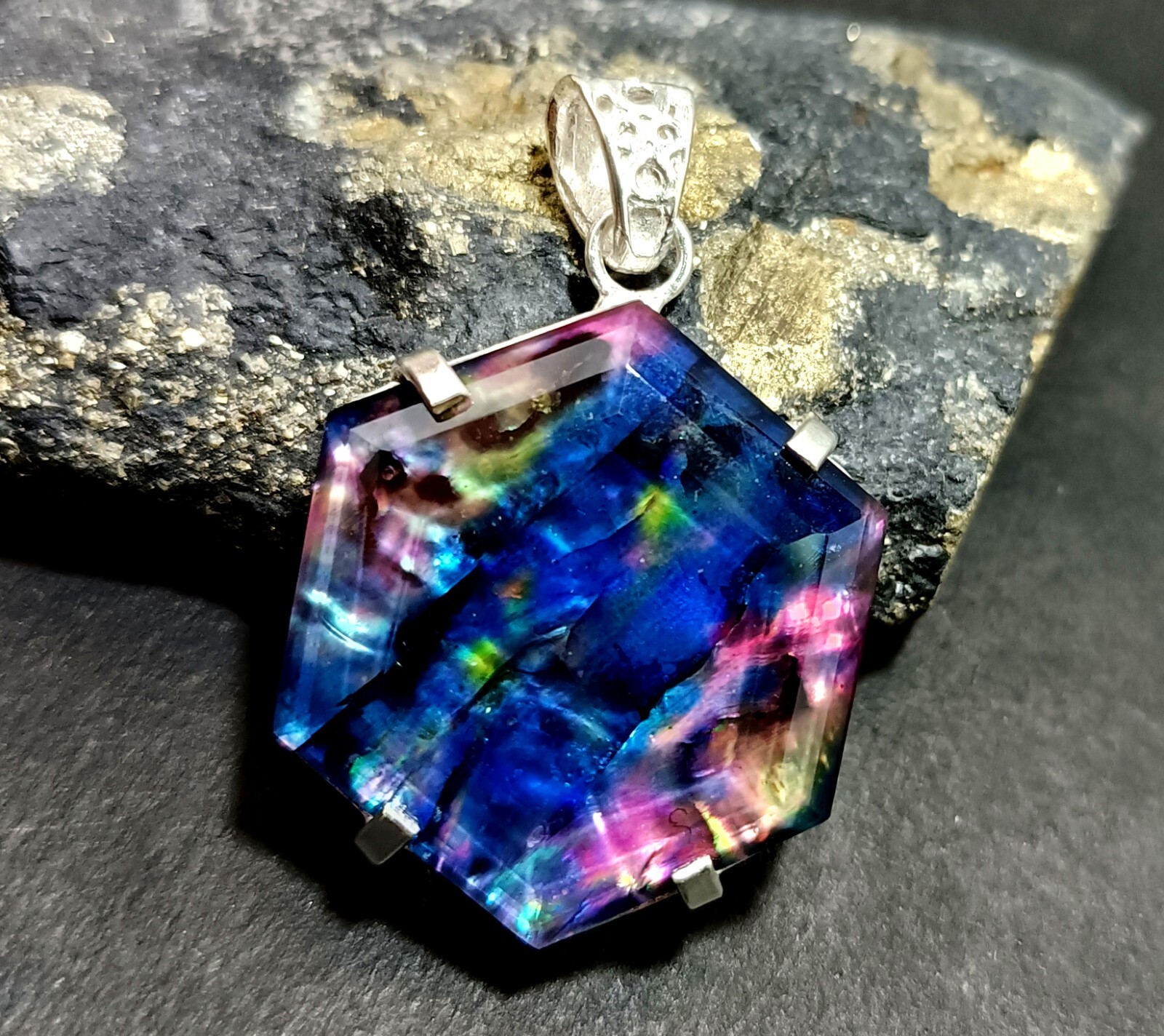 Certified 65.95 Ct Natural Ammolite 925 Solid Silver Hexagon Pendant Gemstone