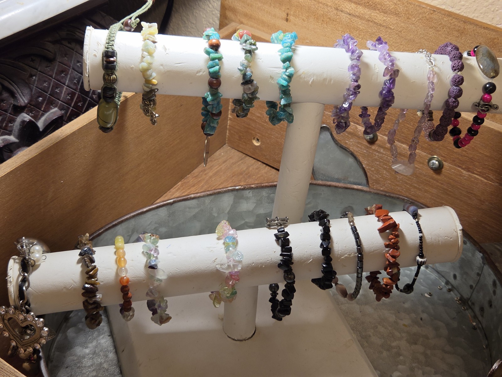HUGE LOT 20 VERY ATTRACTIVE GENUINE GEMSTONE & OTHER BRACELETS AMETHYST FLUORITE