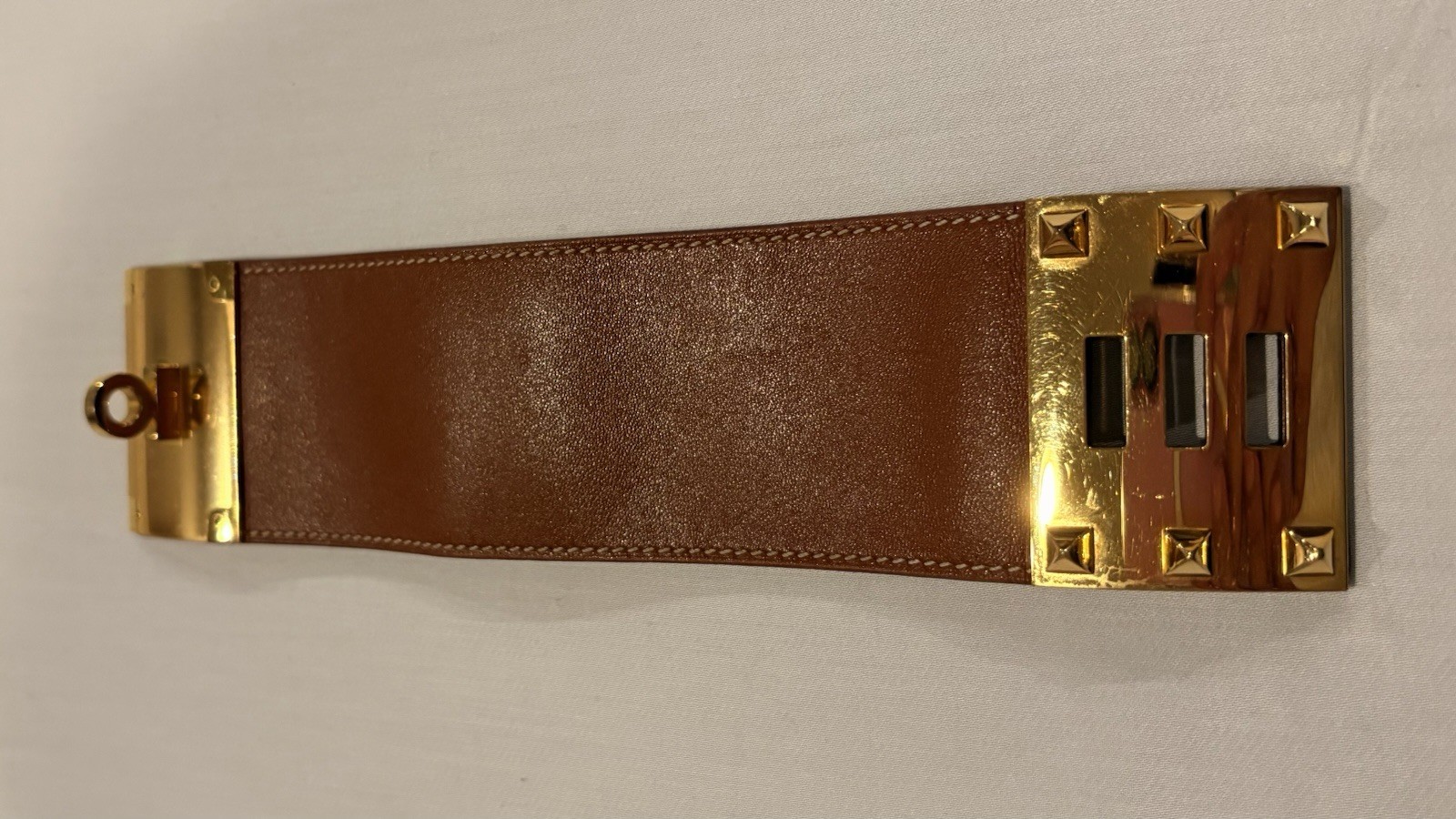 Hermès Cognac Leather Gold Plated Kelly Dog Extreme Bracelet Size S