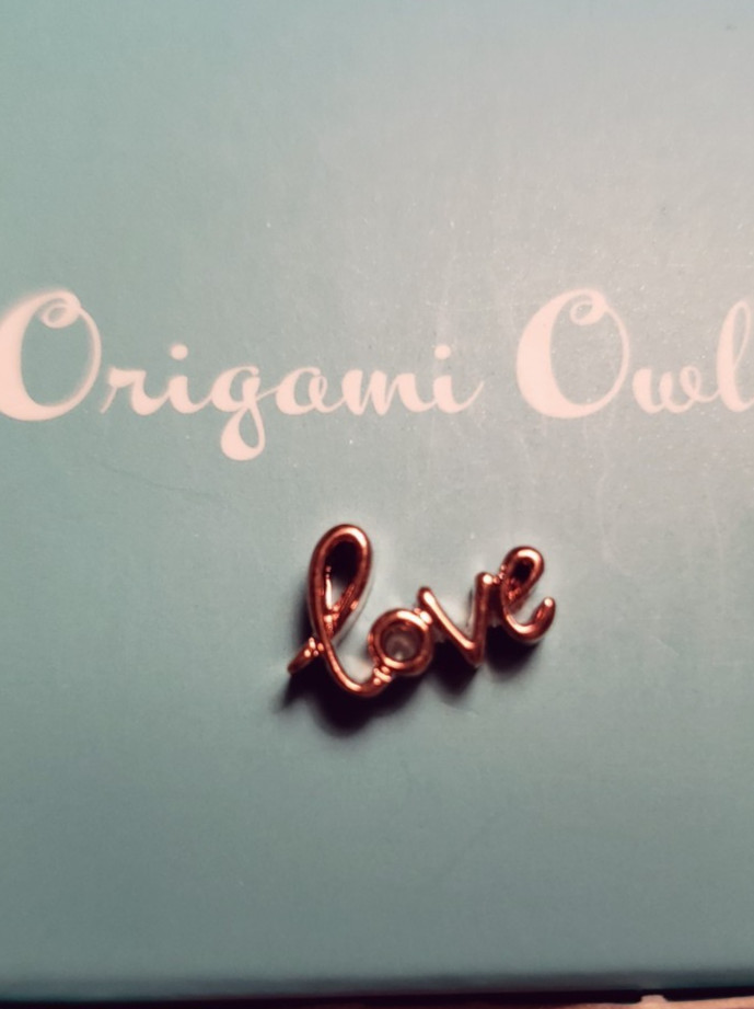 New Origami Owl “love” Floating Charm CH9051