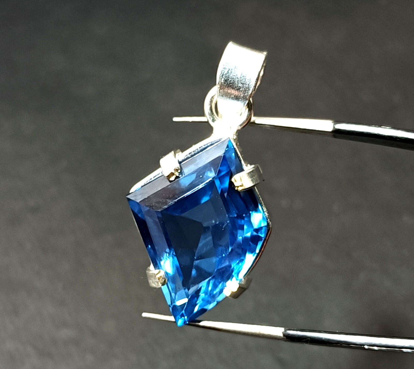 31.65 Ct Certified Natural Fancy Blue Sapphire Gemstone Pendant 925 Sterling Gem