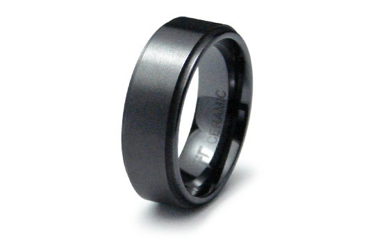 Black Classic Ceramic Step Down Edge Design Band, Size 8-12