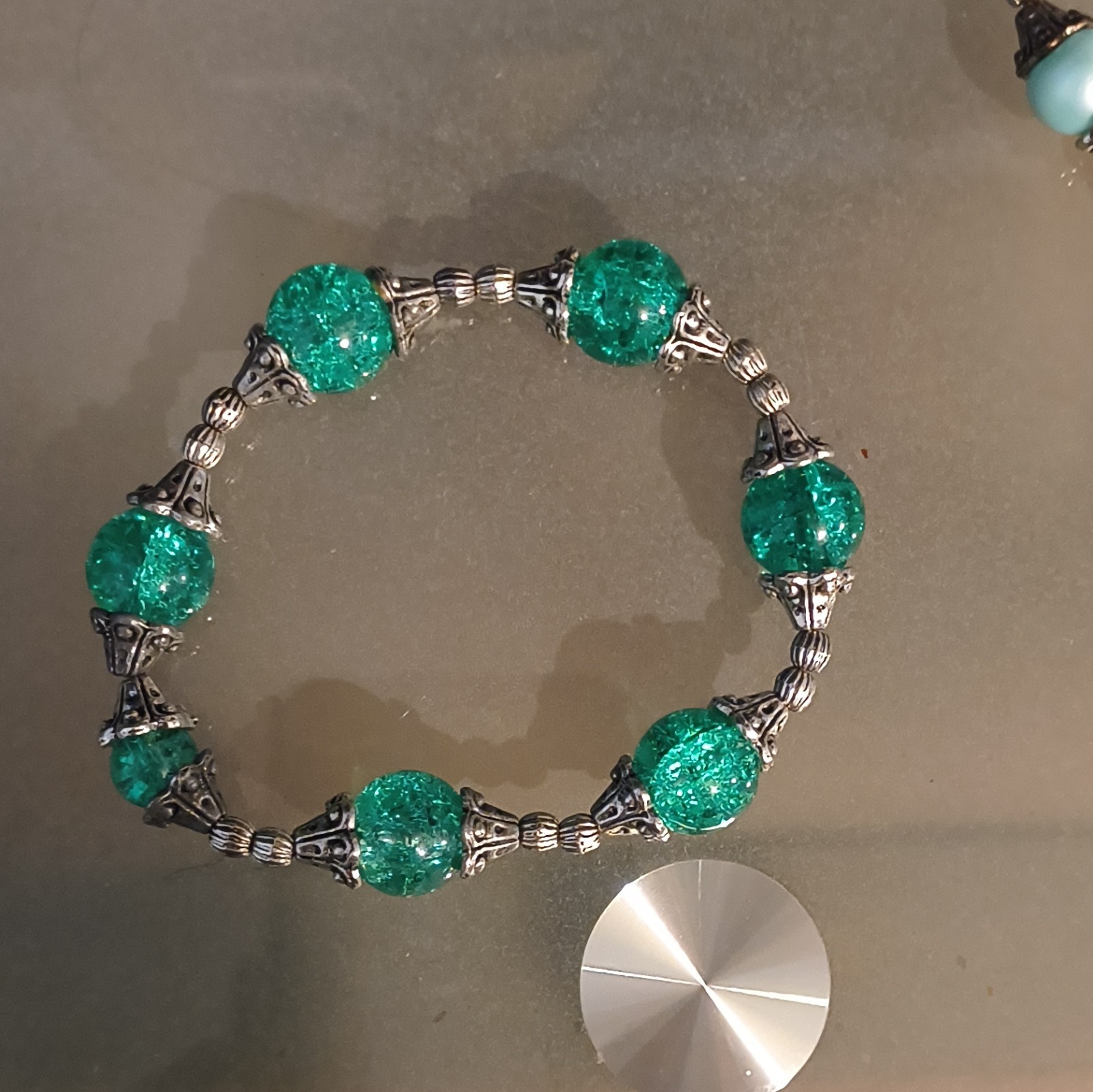 Green Crackle Crystal Beaded Stretch Bracelet with Silver-Tone Spacers Medium