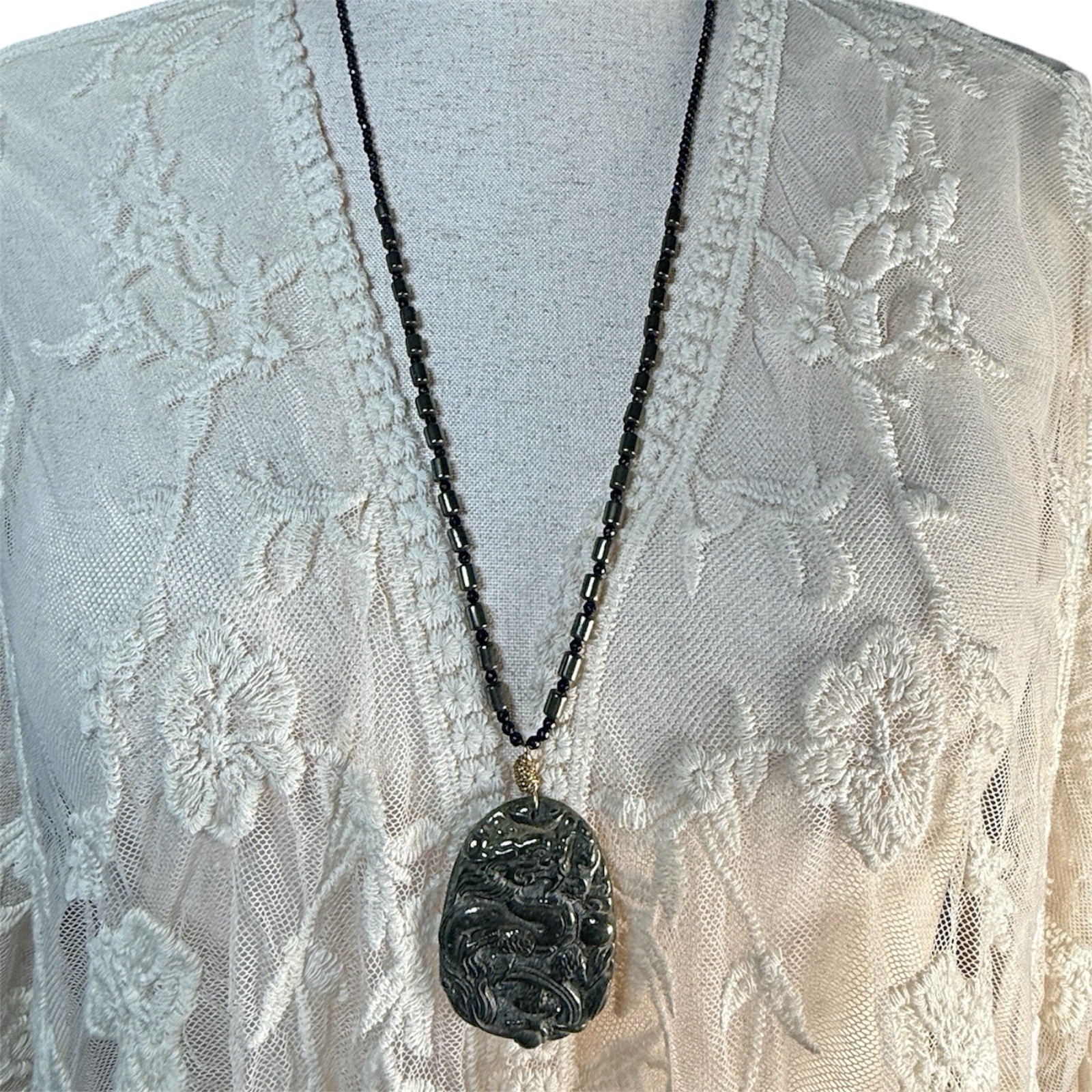 Dragon Pendant Necklace Black/Grey – Estate