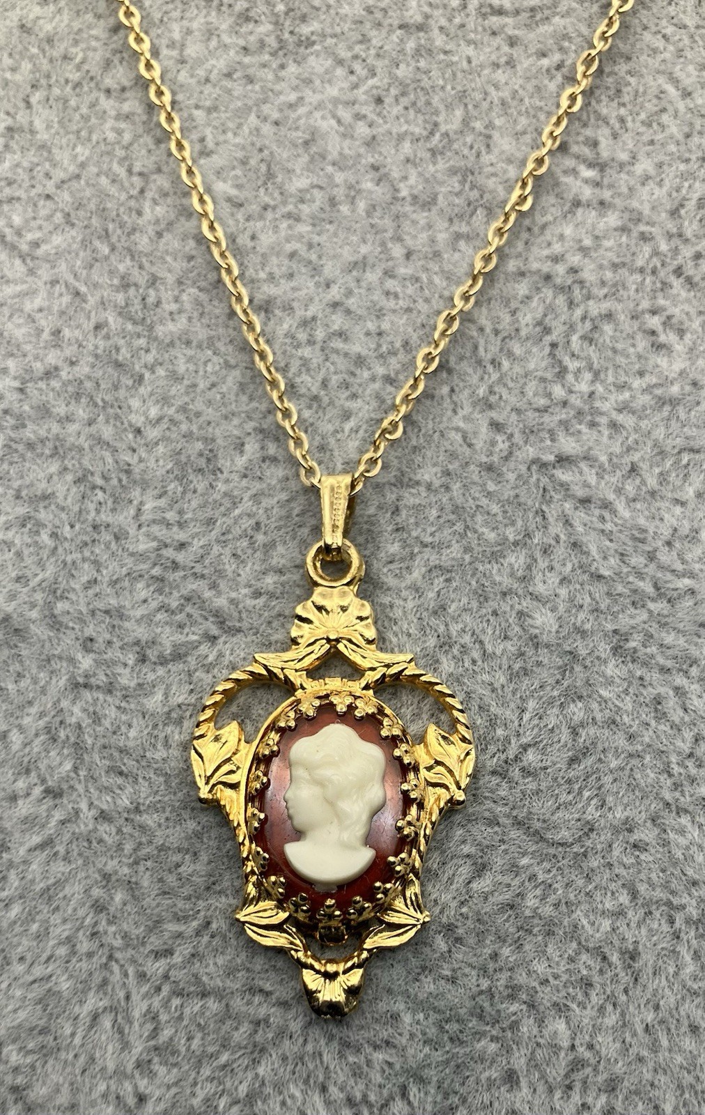 1928 Gold Tone Cameo Pendant Necklace Virgin Mary Cable Chain Spring Ring VTG