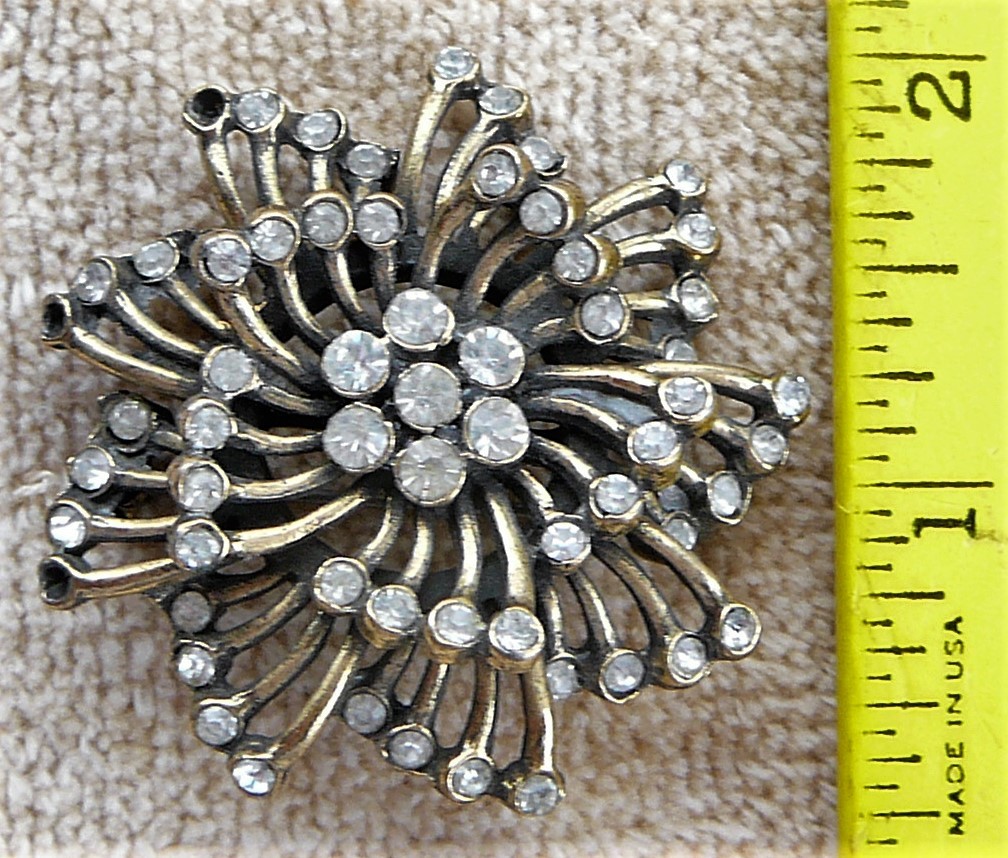 Art Deco flower pin gold tone with 60 rhinestones 1 3/4 inches vintage