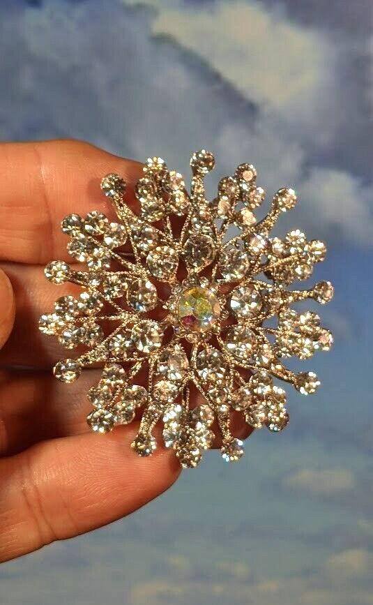 Vintage Brilliant Cut AB / Clear Rhinestones Alloy Brooch, in Gift Box. 52mm