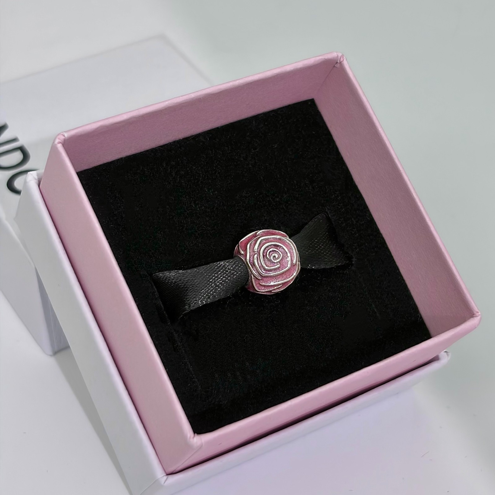100% NEW #793212C0 PANDORA Pink Rose Charm with Box