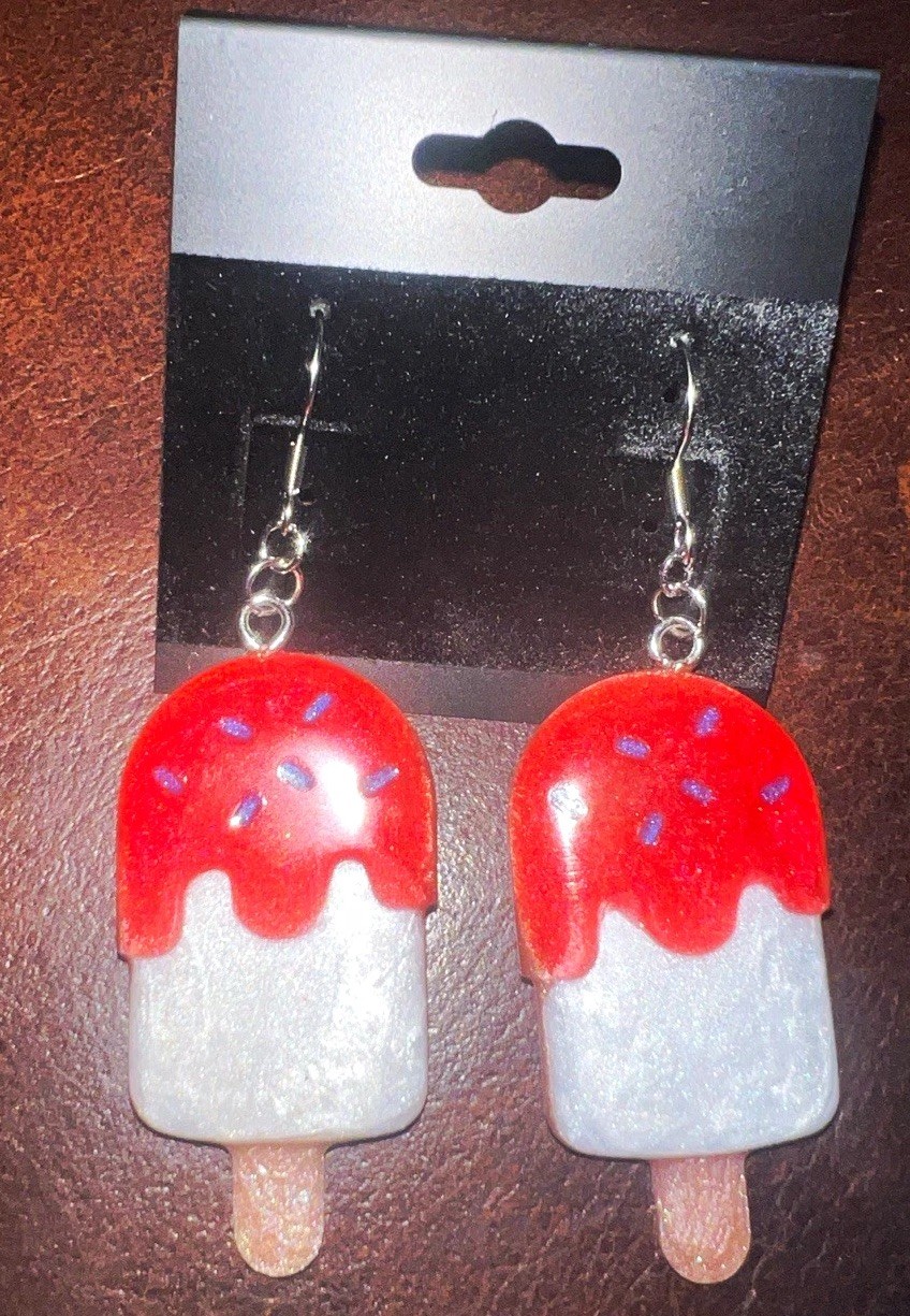 Handmade Red,White & blue Popsicle Dangle resin Hook Food Theme