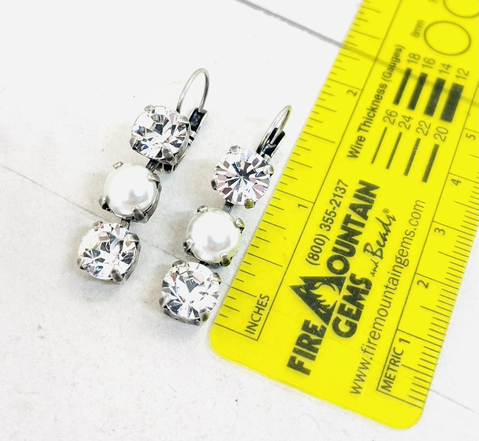 Silver Plated WHITE PEARL and CRYSTAL Triple Stone Cup Chain Earring Pair
