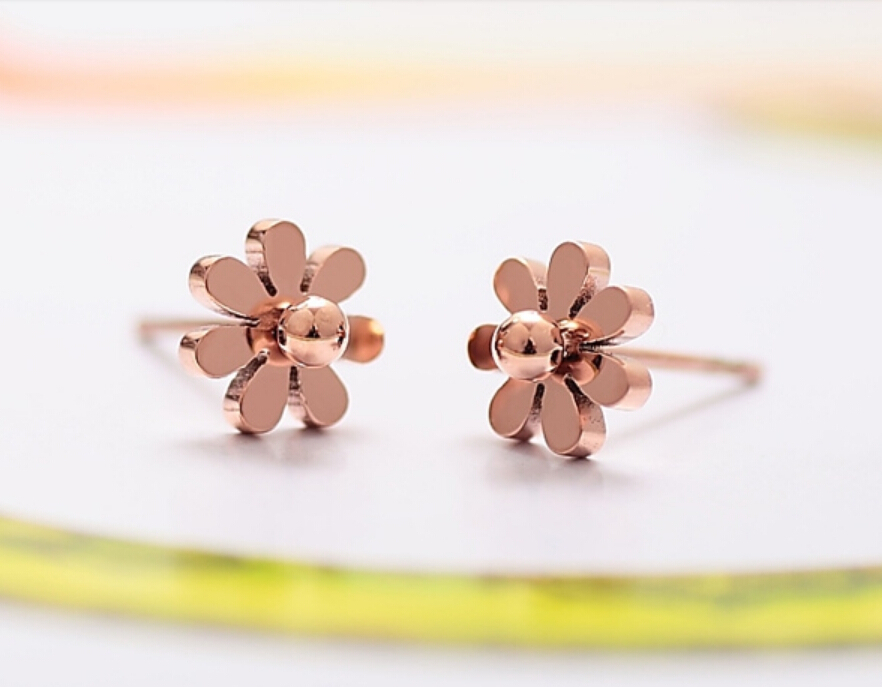 18KGP Rose Gold Stainless Steel High Polished Daisy Stud Earrings