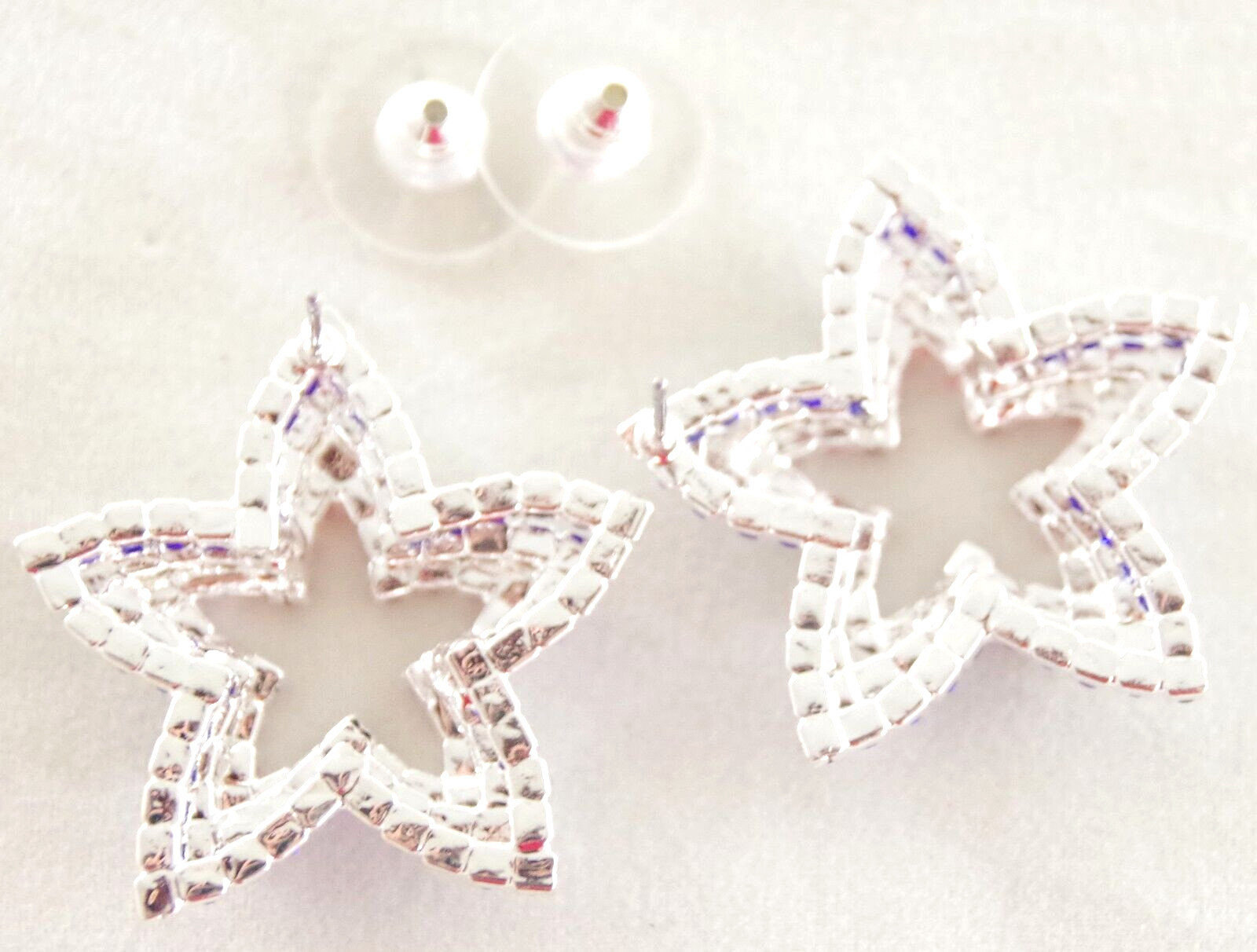 Prong-Set Rhinestones! 1.25″ NEW BETSEY JOHNSON PATRIOTIC TIERED STAR EARRINGS