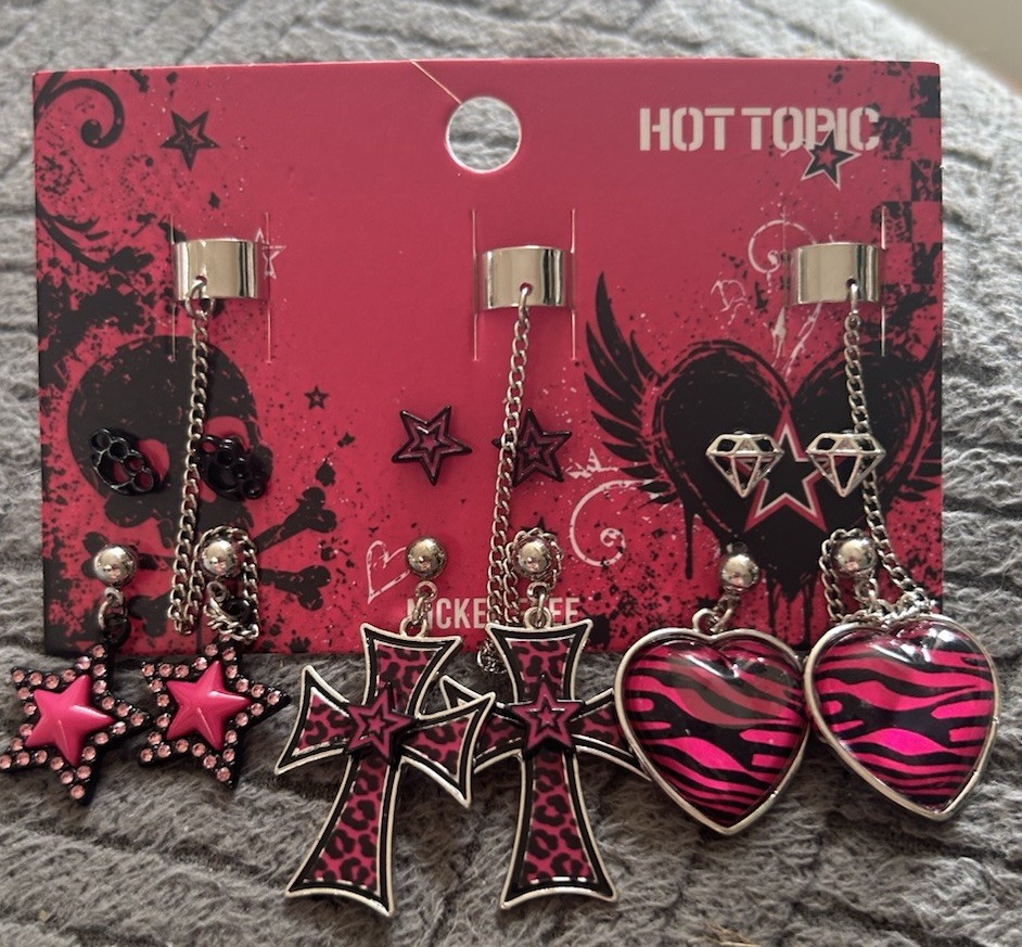 Hot Topic Leopard Star Cross Cuff Earring Set