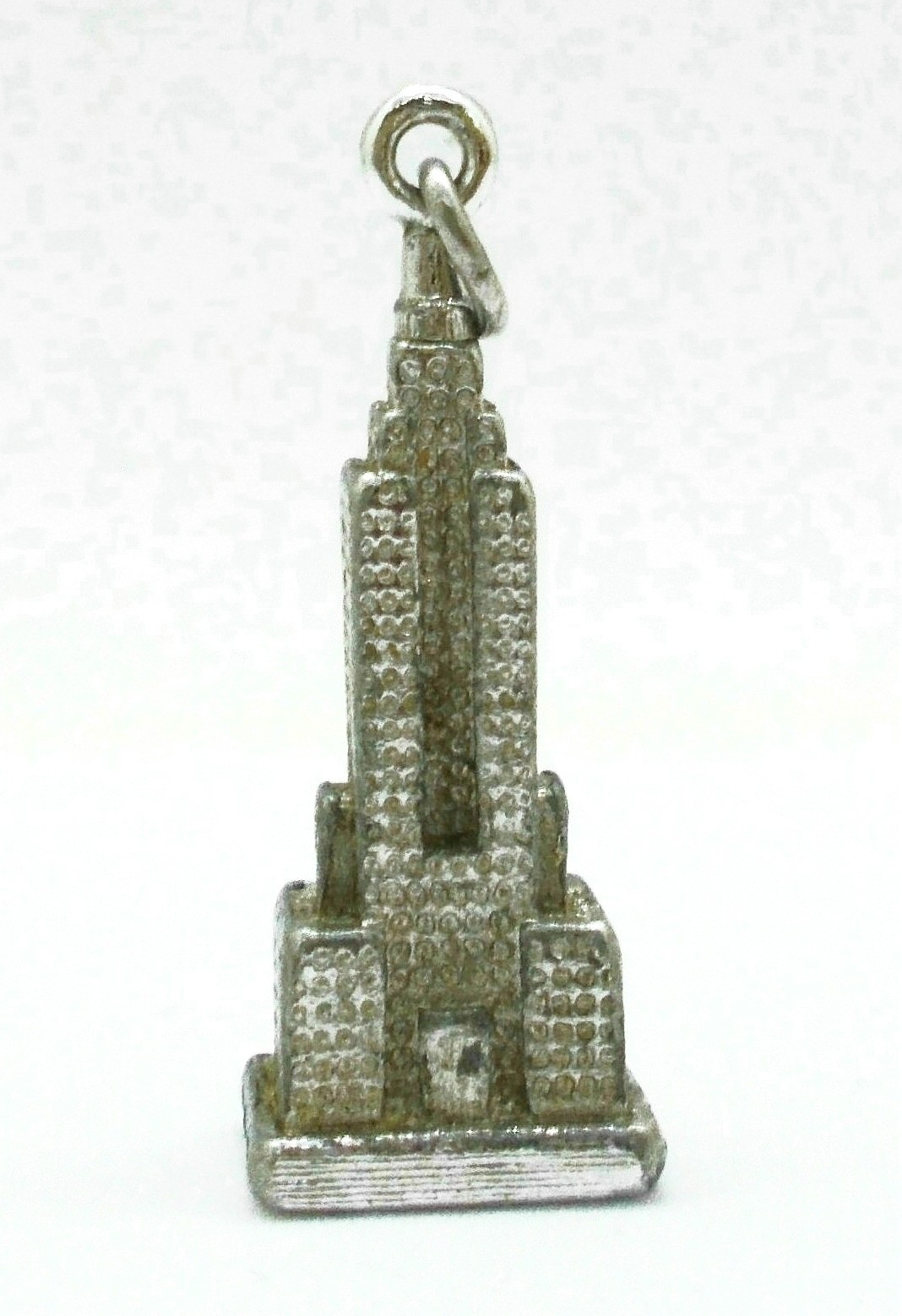 VINTAGE~EMPIRE STATE BUILDING New York City CHARM Pendant Silver Tone plated
