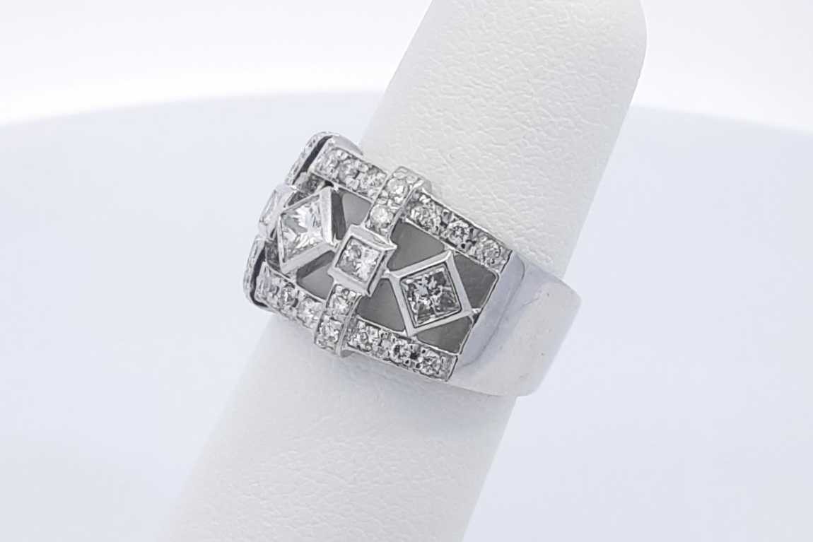 1.01cttw Diamond Ring In 14k White Gold 6.9 Grams Size 5 Eb0326rrxdu