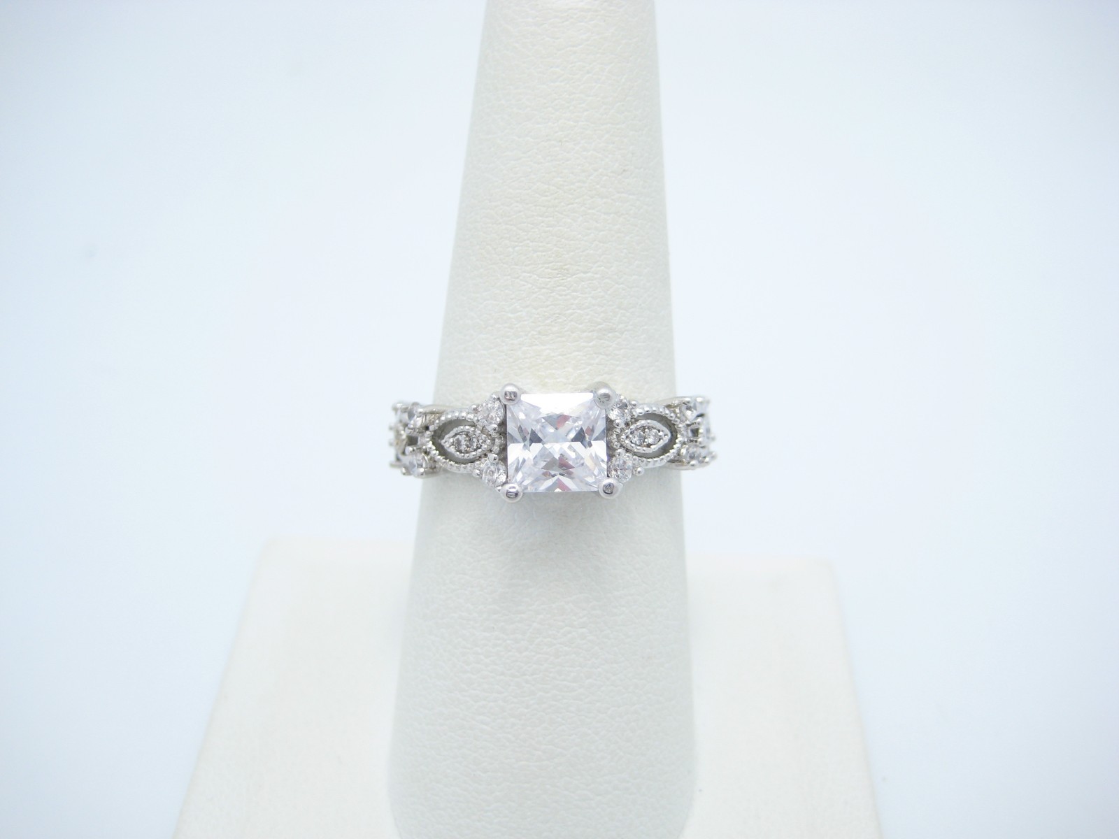 Sterling Silver 5.8mm Princess Cut CZ Square Cutout Accents Ring Size 8