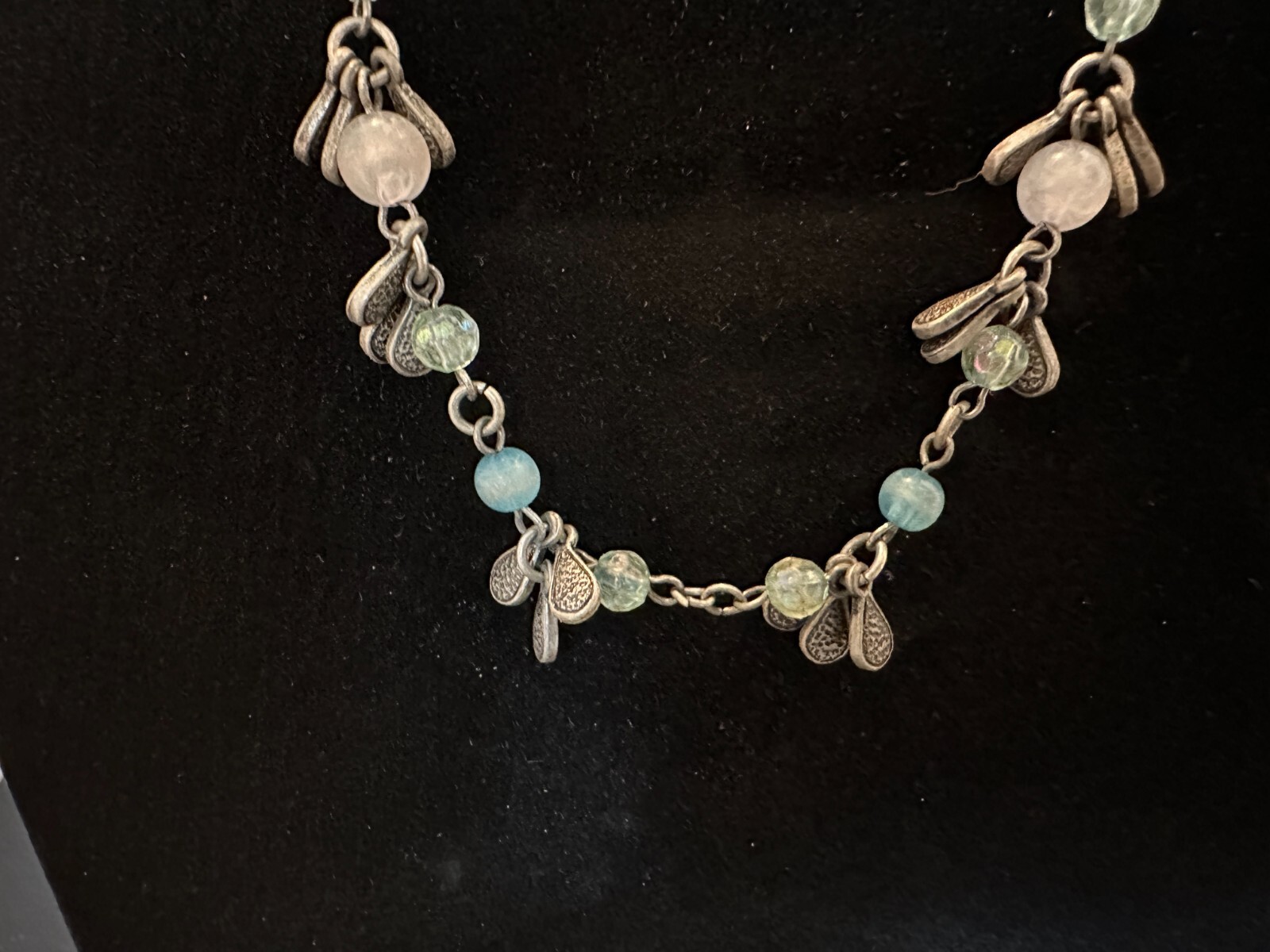 Fashion jewelry necklace 16″ bead and metal accents as shown.