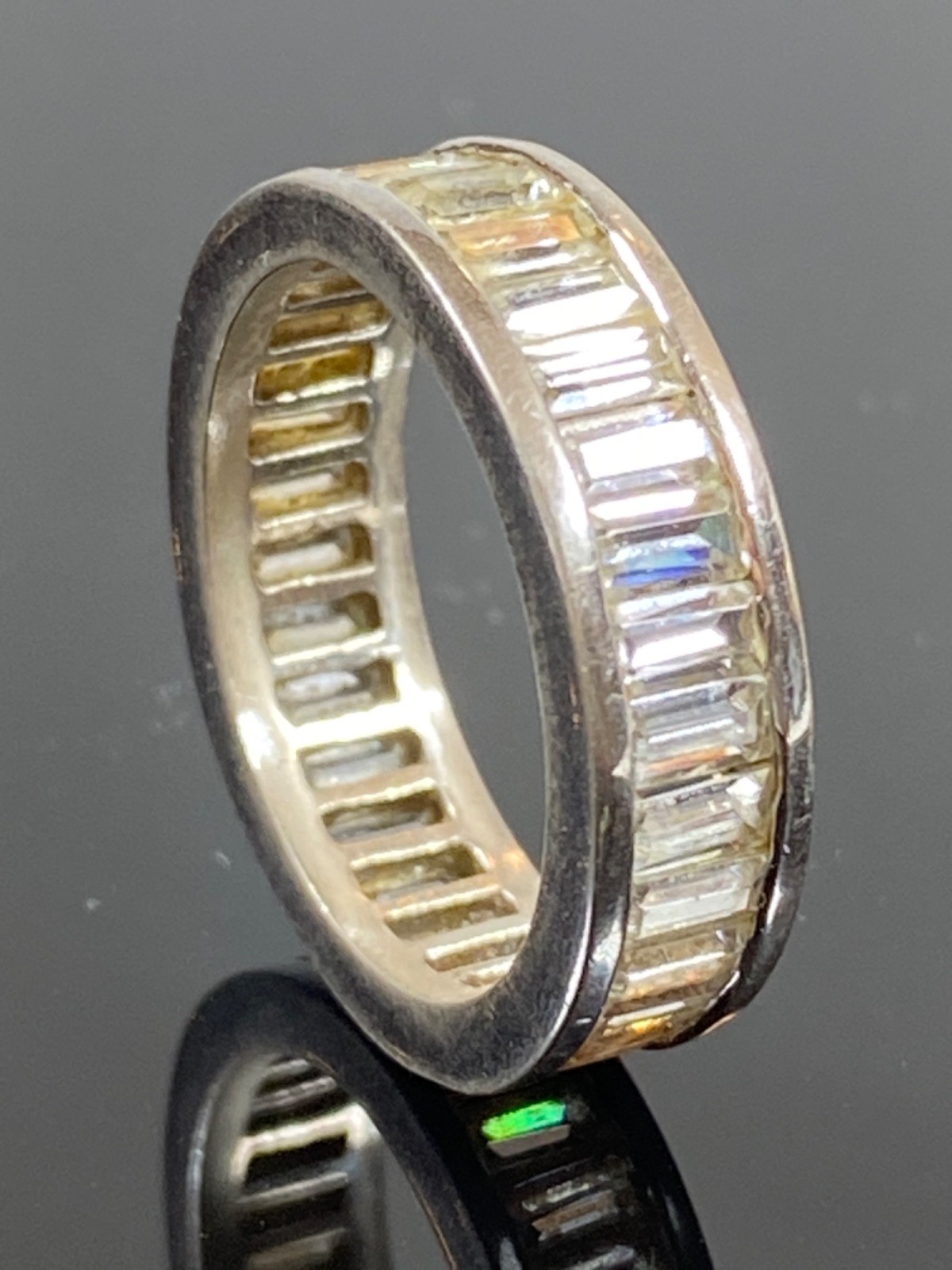 925 Sterling Silver & Zirconia Ladies Band Ring- Size 7 / 5.2 grams