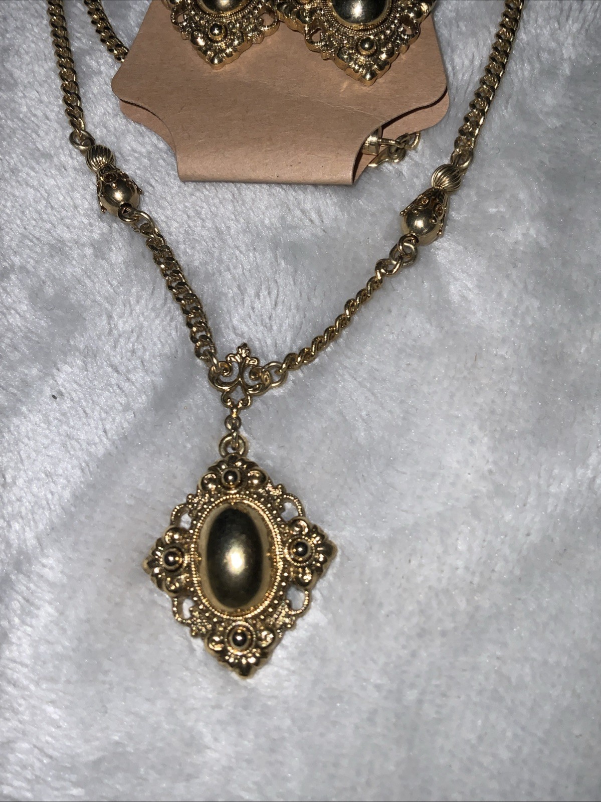1928 Brand Gold Tone Necklace And Earrings Set