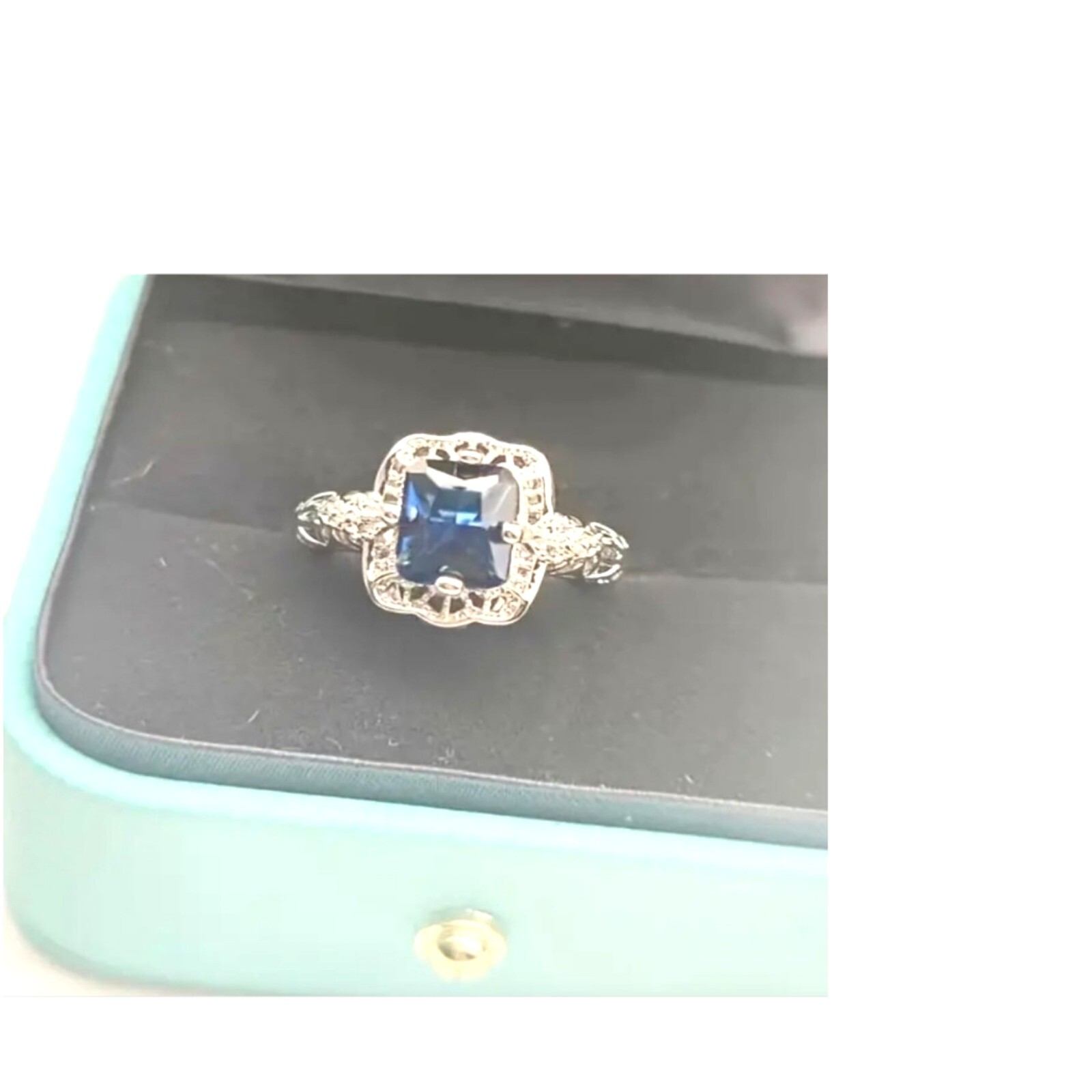 New W/O Tags, Size 7 Silver Tone With Deep Saphire Blue Stone Ring