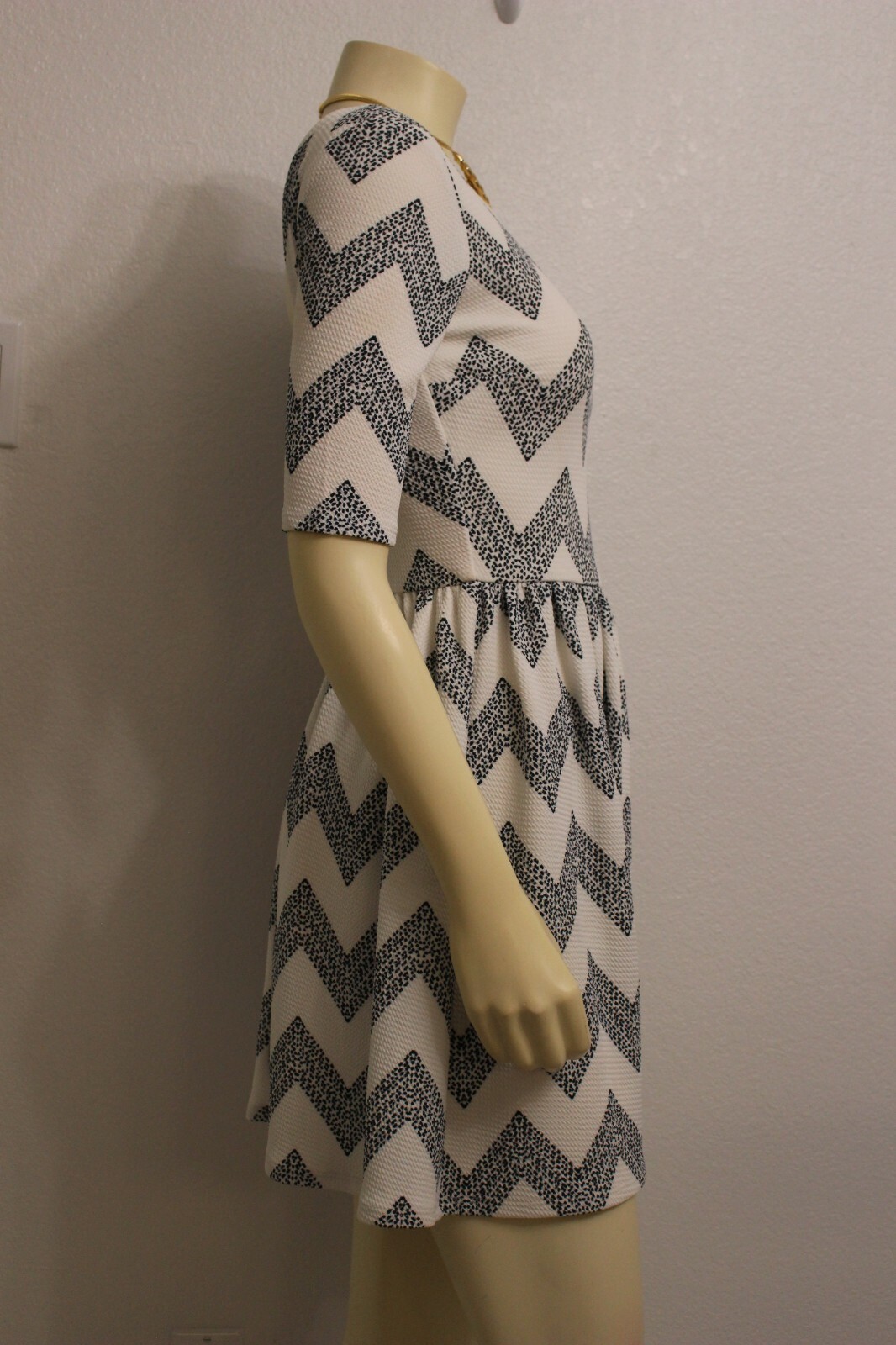 JODI KRISTOPHER Ladies dress size S white black short Low back polyester spandex