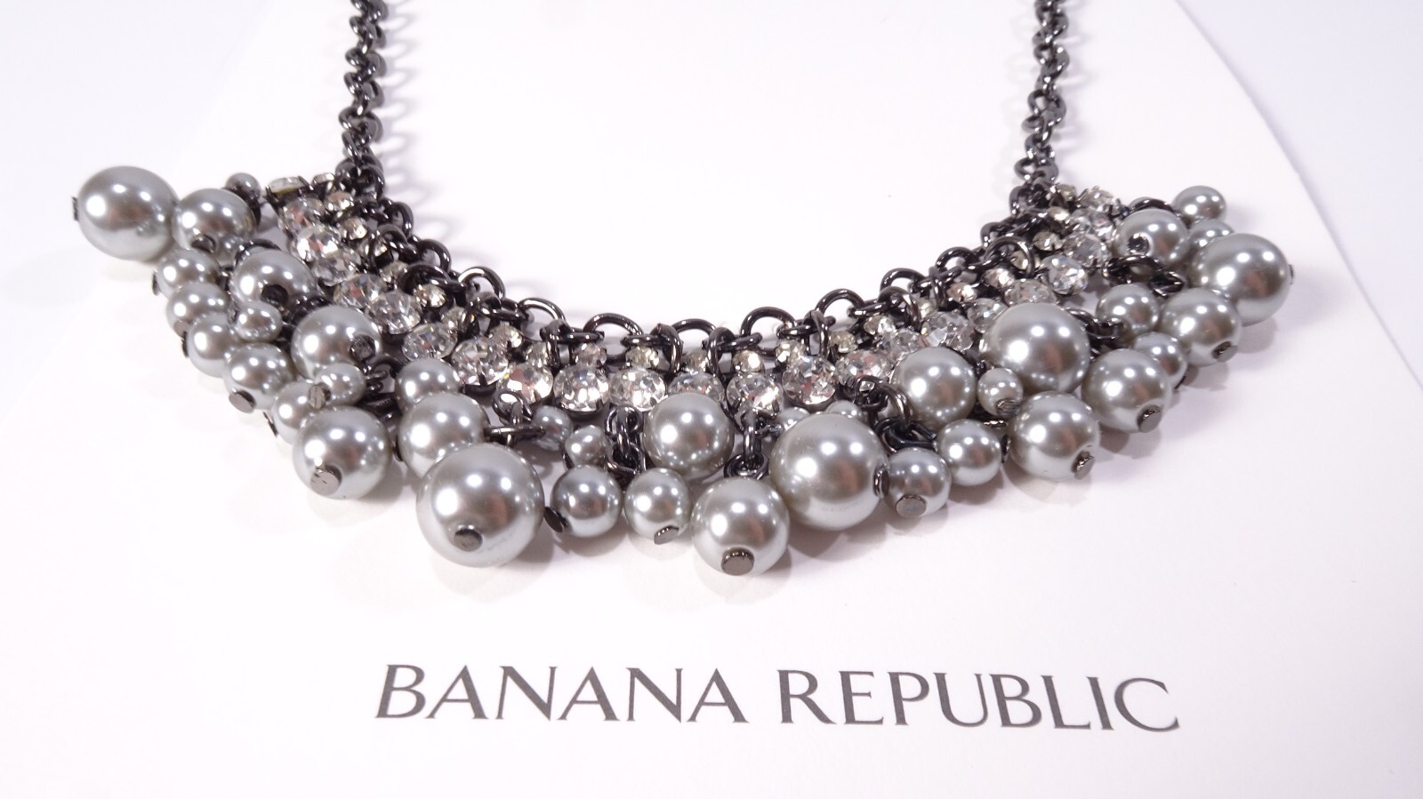 Banana Republic Women’s Silver Bauble Crystal Festive Necklace earrings NWT 90