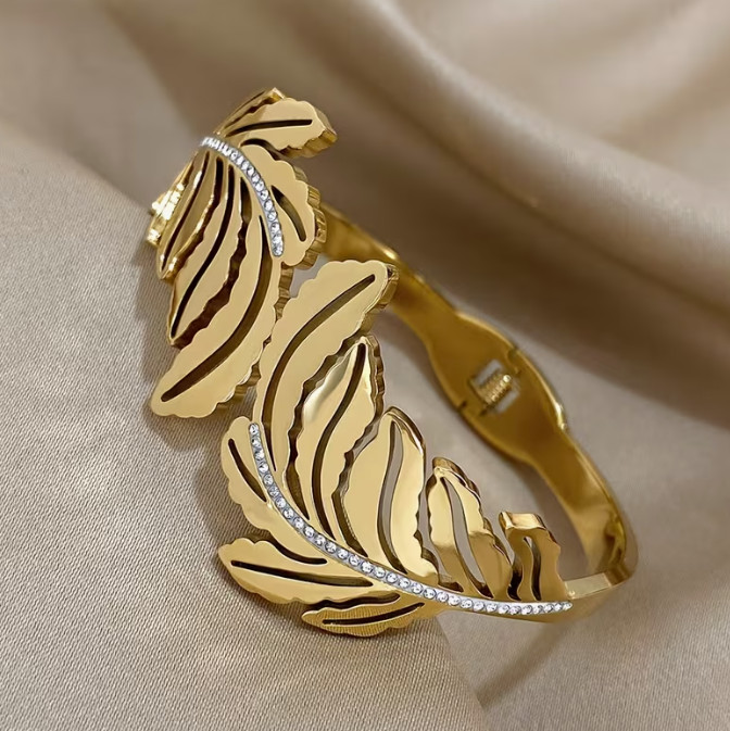 Luxury Double Leaf Bracelet with Sparkling Bands Gold Plated Stainless