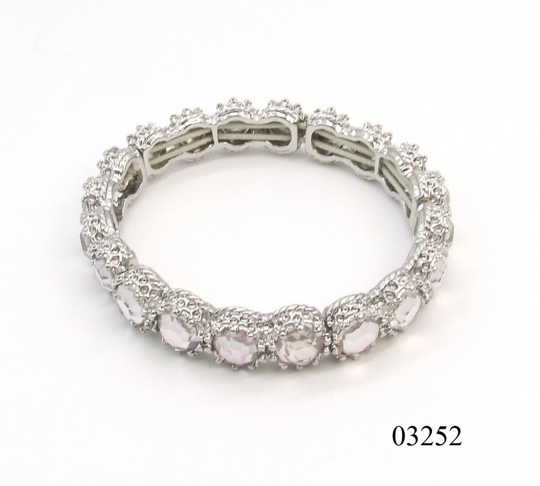 7″ Silver Tone Ornate Deep Bezel 8mm Round Clear Crystal Links Stretch Bracelet
