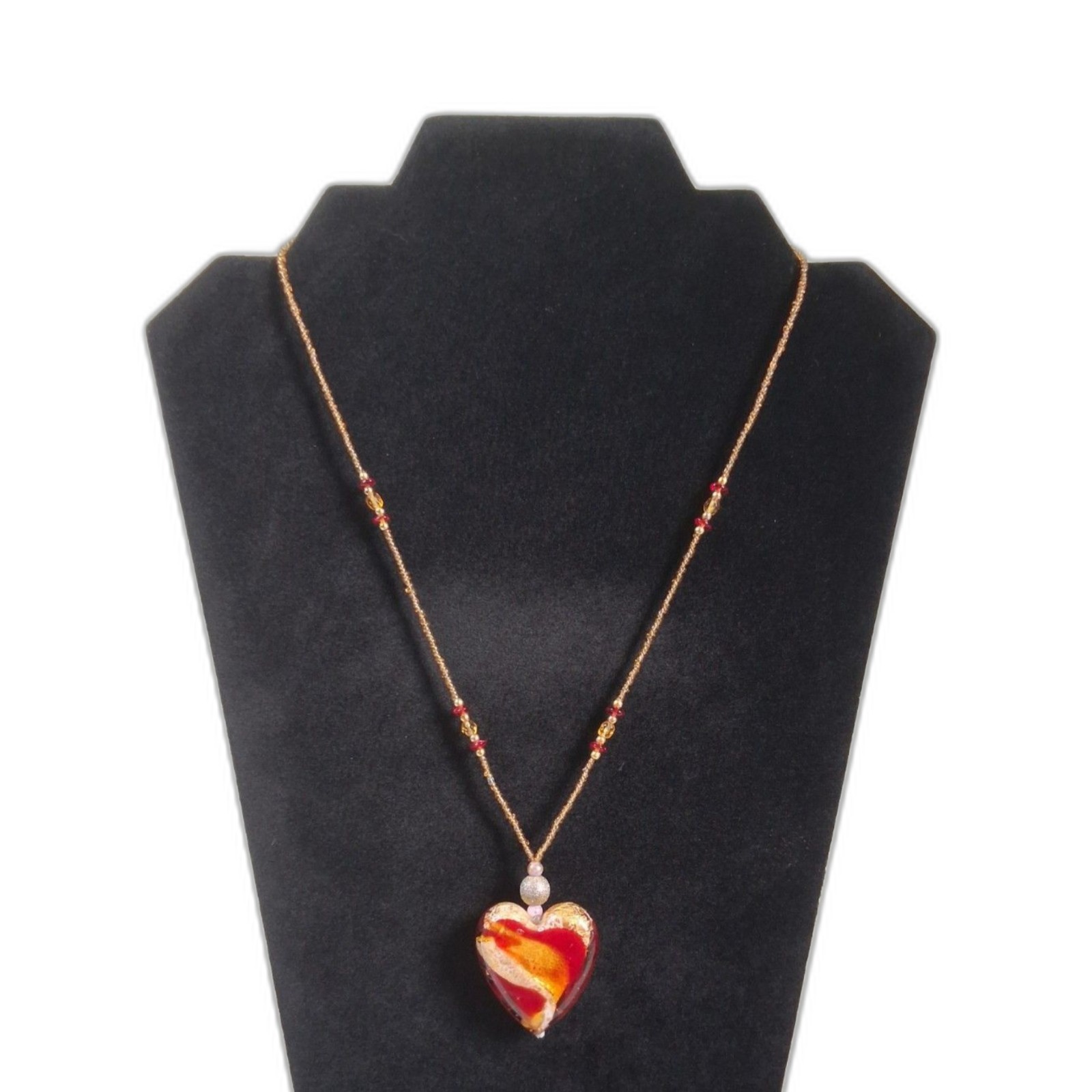 Red Gold Toned Seed Beaded Glass Heart Pendant Fashion Necklace Fair Condition
