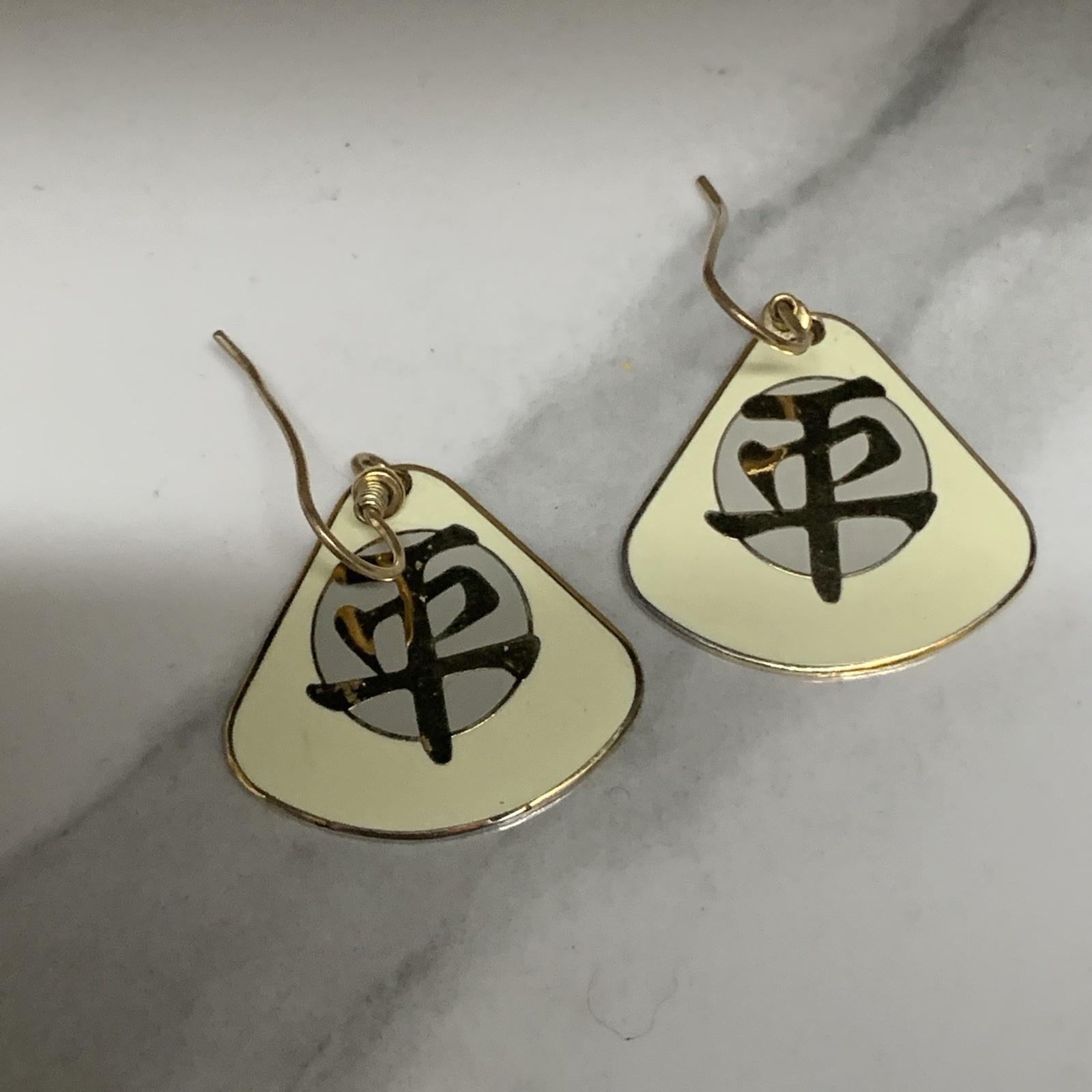 Vintage LAUREL BURCH Chinese Character EARRINGS Gold tone cream Enamel Pierced