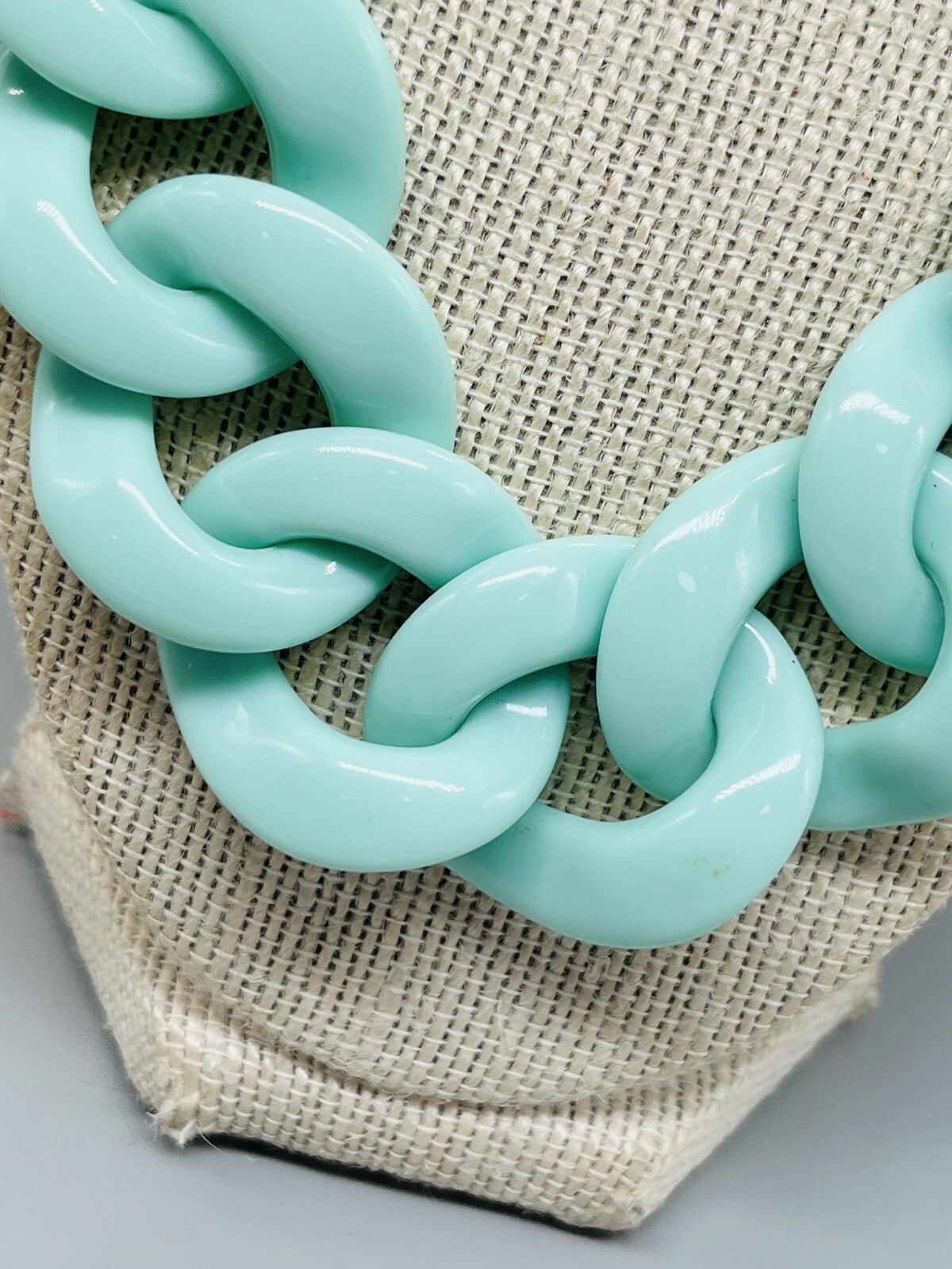 Women’s Gold Tone & Mint Green Chunky Chain Necklace 19″ – 22″