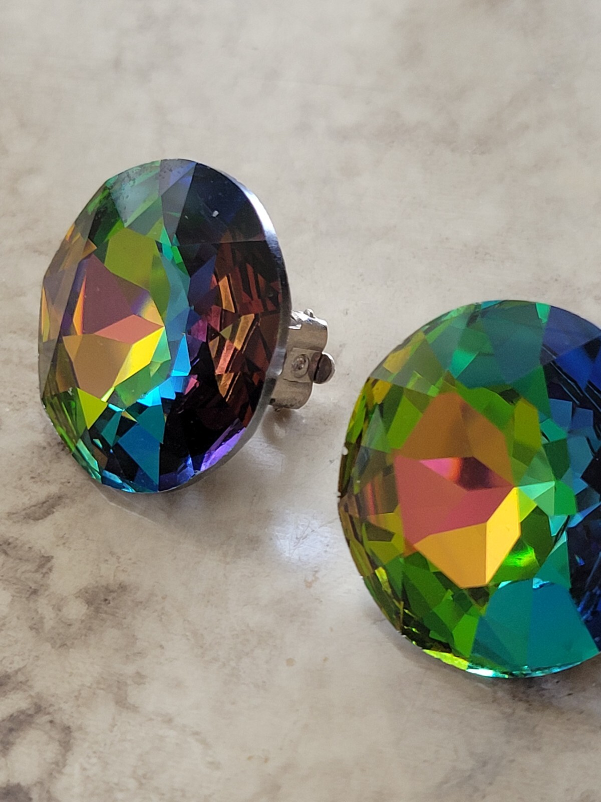 26MM Swarovski Vitrial Rainbow Fancy Cut Clip On W/Soft Pads Earrings Beautiful