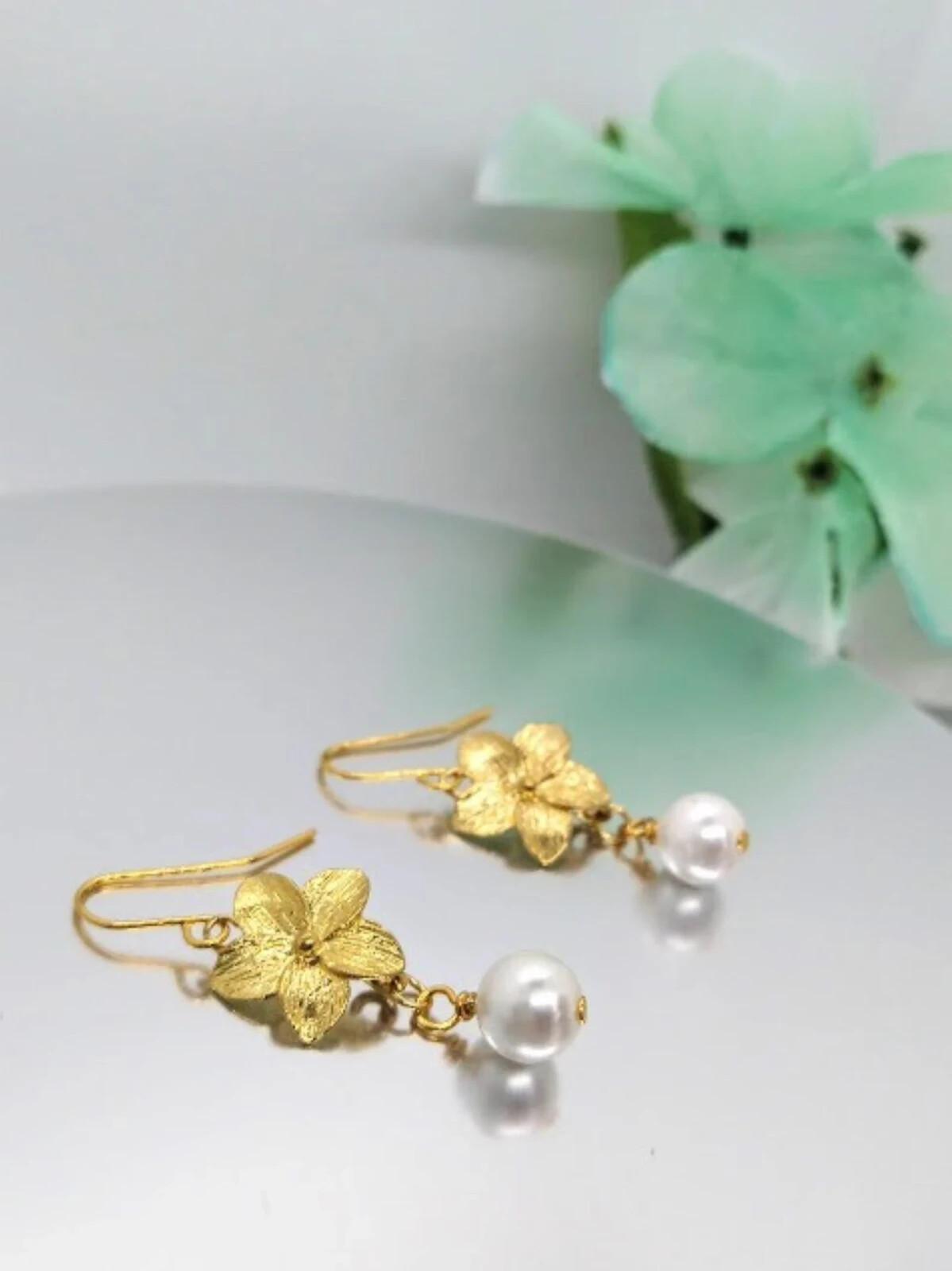 Flower Earrings 24kt Gold Floral Drops Dainty Earrings Minimalist Jewelry Bad
