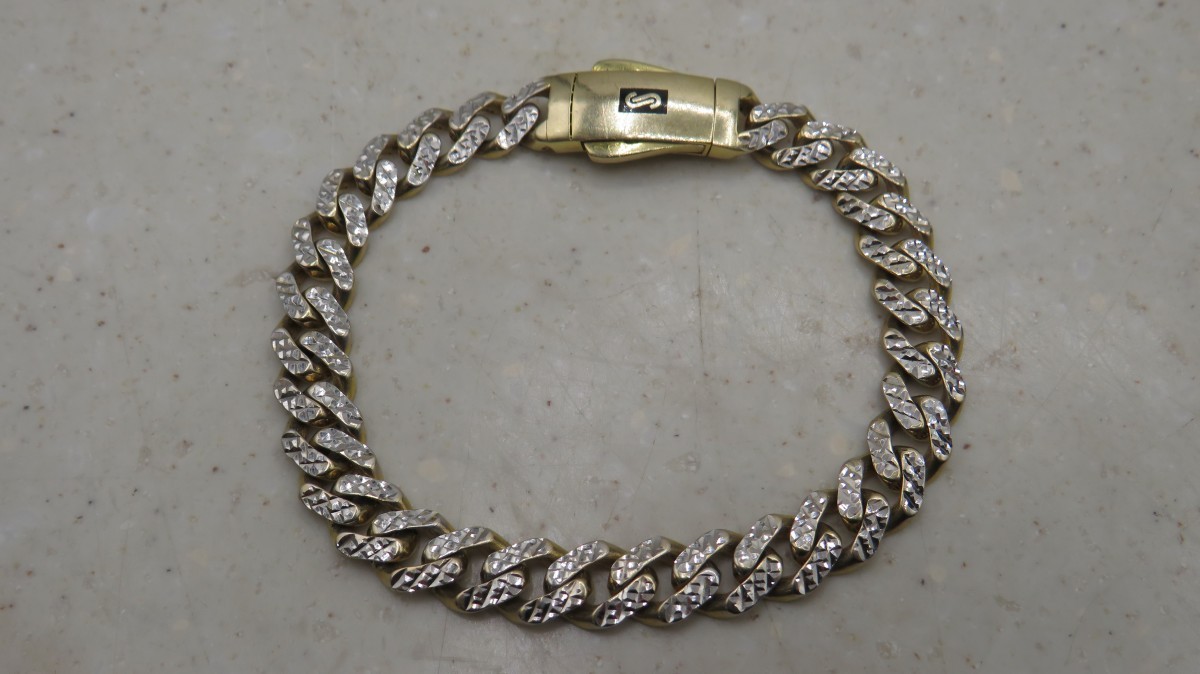10K Yellow Gold Diamond-Cut Curb Link Bracelet 7″, 7.5g, Royal Manac (TDY032073)