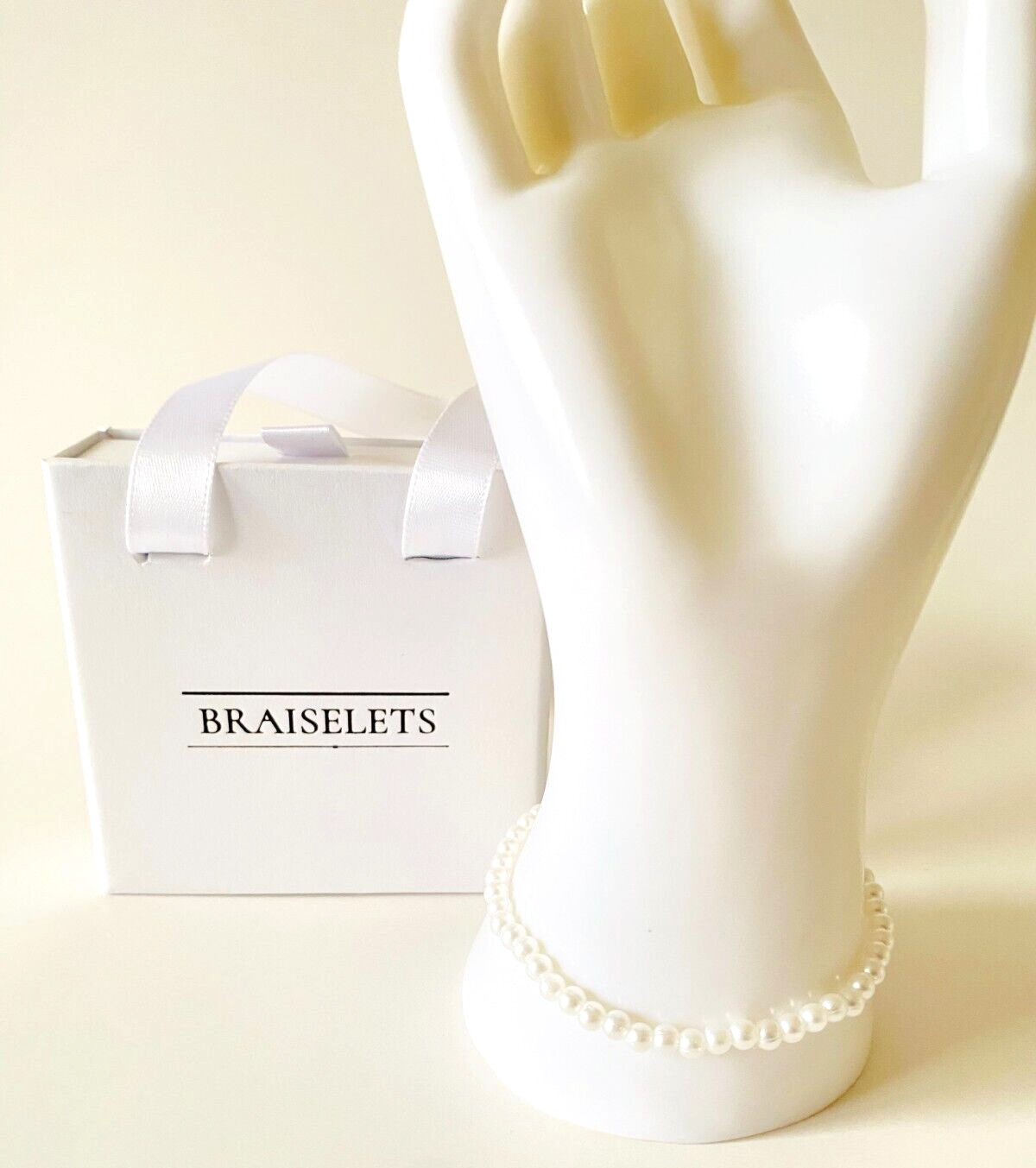 White Pearls Custom Name Team Bracelet Personalized Party Favor Gift Women Kids