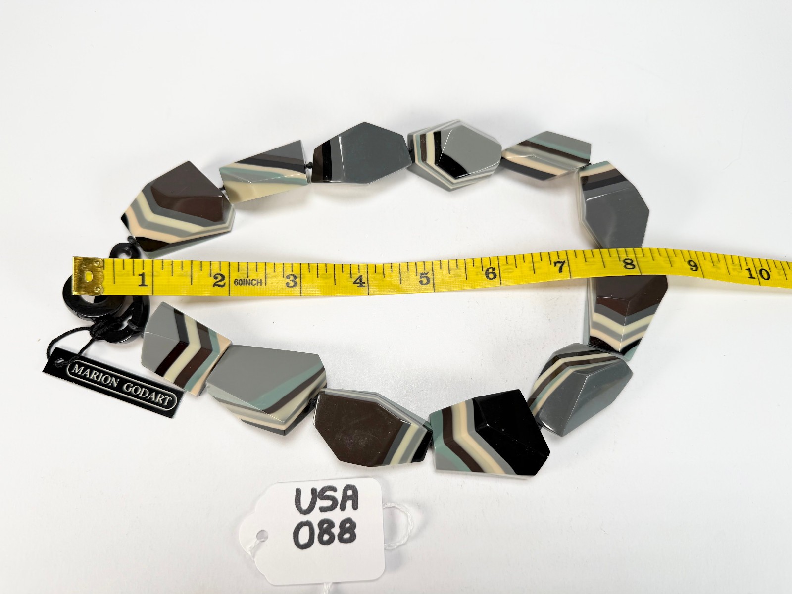Marion Godart – Fragmental “Bord Dentelé” Neutral Mix Resin Necklace