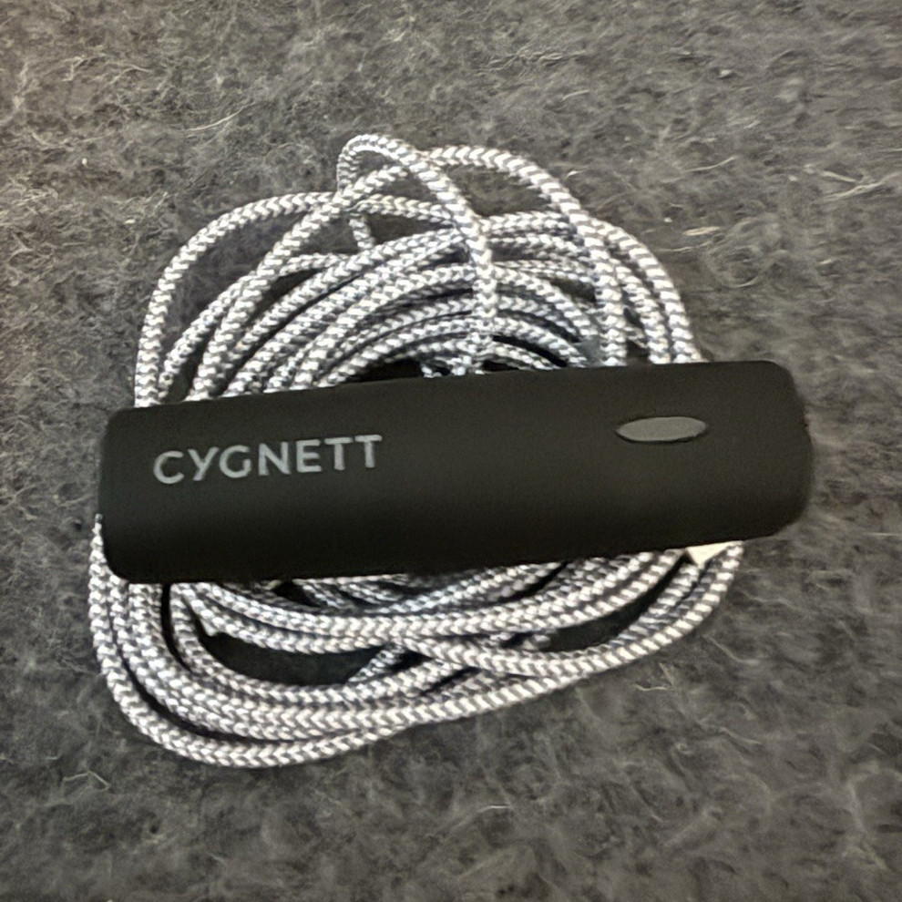 Cygnett Portable Phone Charger With Usb Lighting Cable