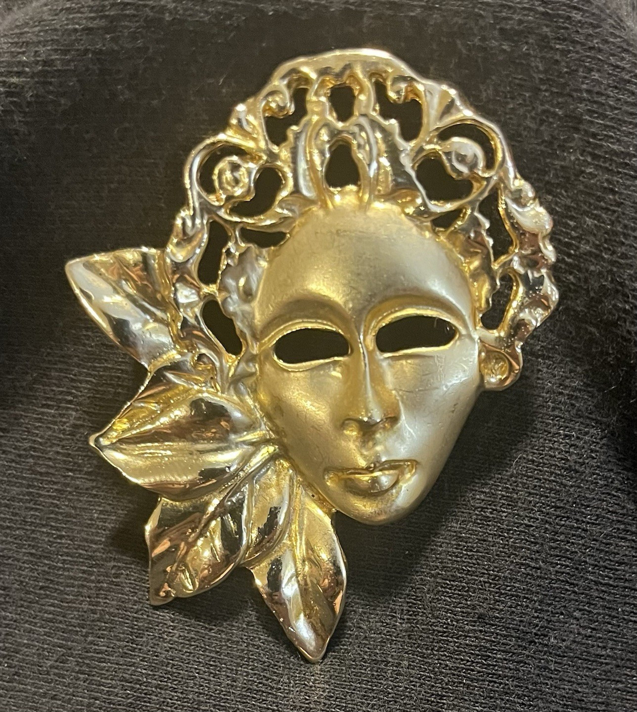 Vintage Gold Tone Masquerade Mask Brooch Pin