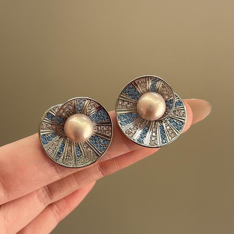 1Pair Retrol Stud Earrings Elegant Women Jewelry Gift for Birthday Daily Party