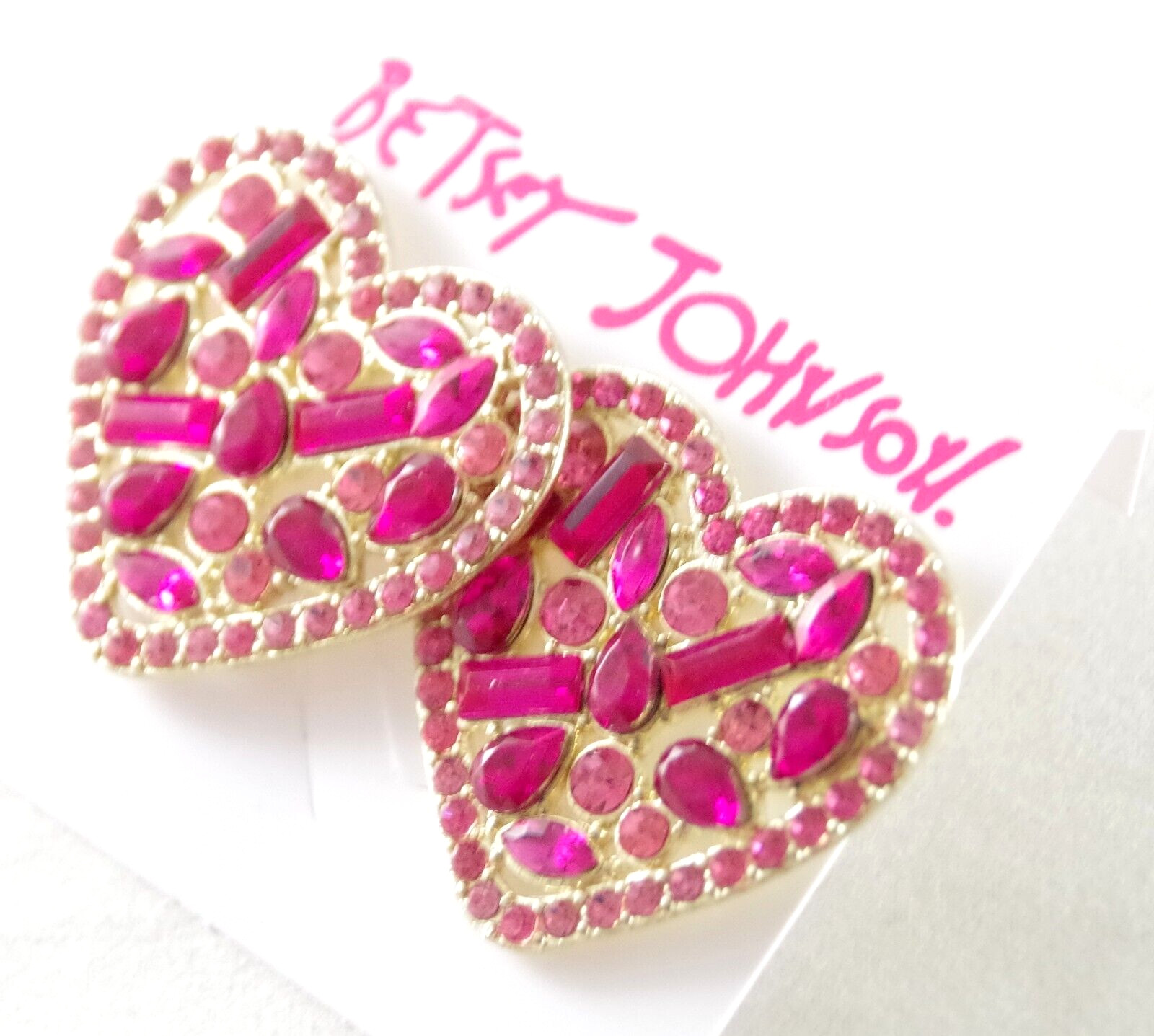 1.25″ BETSEY JOHNSON PRETTY-IN-PINKS CRYSTAL RHINESTONE VALENTINE HEART EARRINGS
