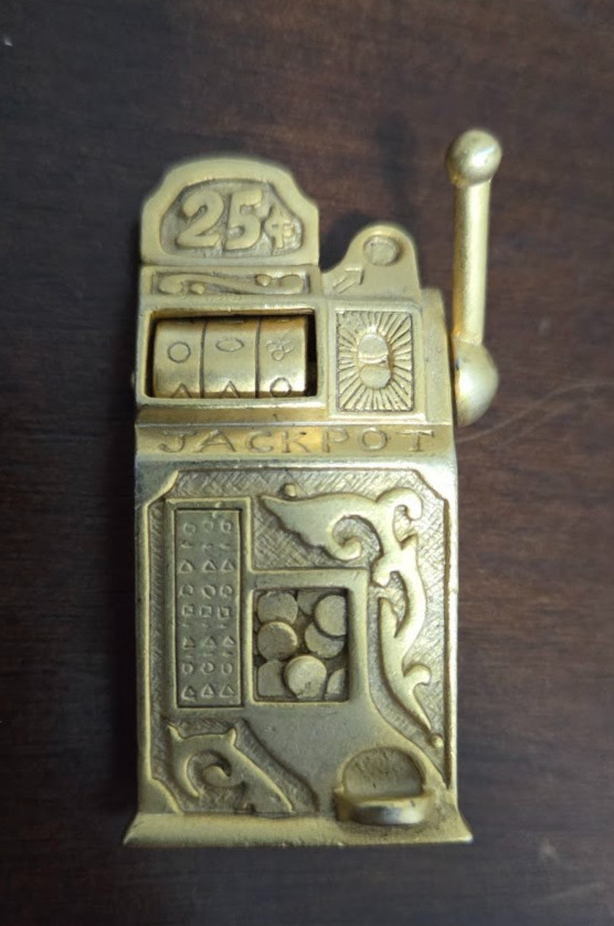 Pin AJC Slot Machine Twenty-Five Cent with Moveable Handle 2.25 Inches Brooch