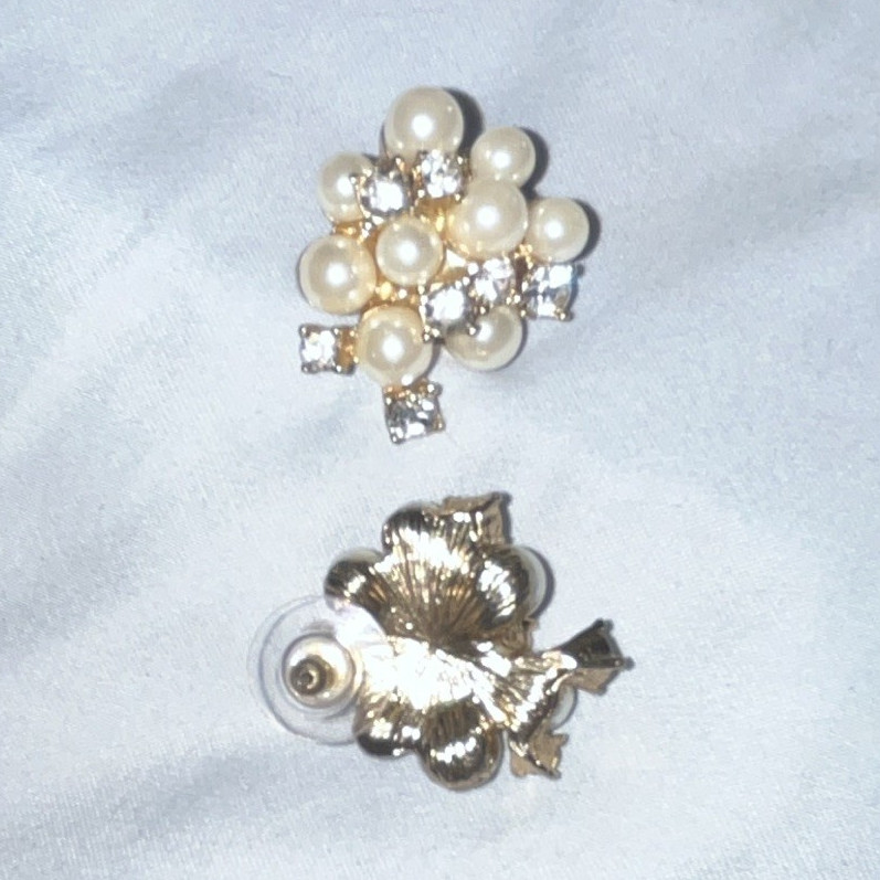 Gold Tone Faux Cream Pearl Clear Rhinestone Cluster Flower Stud Earrings Pair