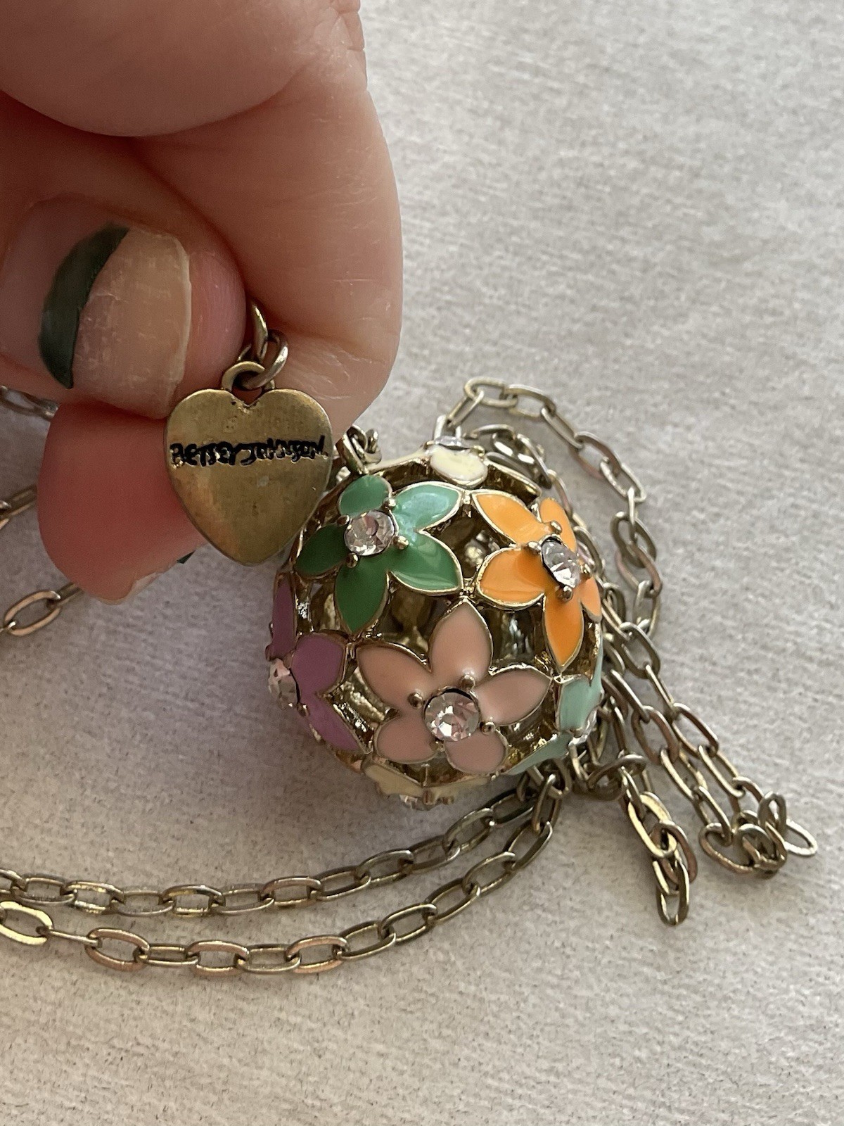 Betsy Johnson Sphere Cage Enamel Daisy Pendant Necklace Estate Jewelry