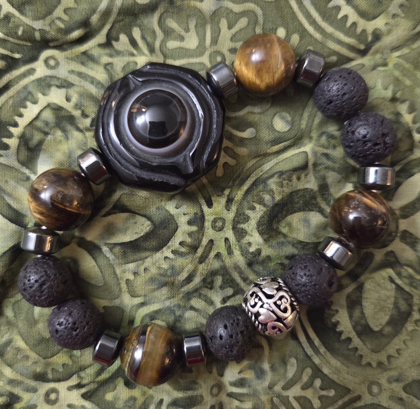 Mens bracelet with double Dzi: Dragon eye and ying yang with natural Stones.