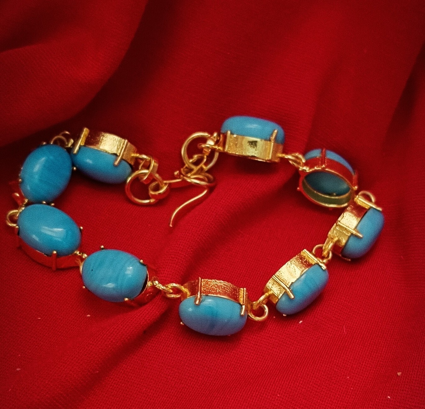 Beauty Oval Turquoise gemstone Chalcedony Gold Plated Charm Bracelet for Unisex